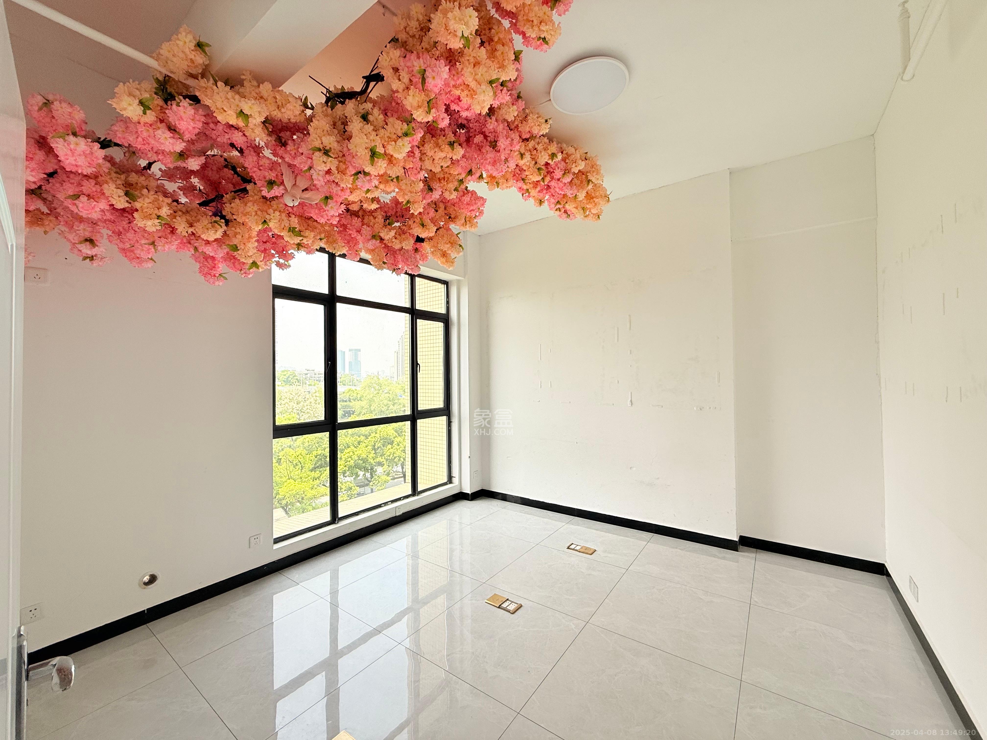 叠彩兰亭 3室2厅1卫 5000.0元/月 叠彩兰亭 3室2厅1卫 5000.0元/月室内图