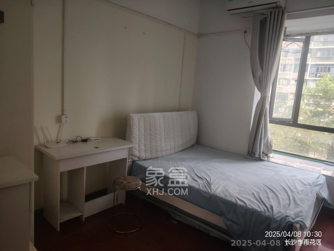 梦网景园  5室2厅2卫   1200.00元/月室内图