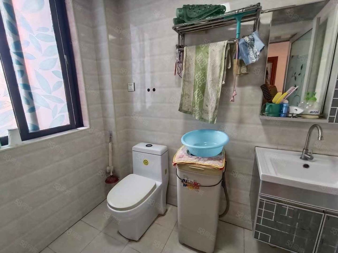 亿豪名园 3室2厅2卫 1500.0元/月 亿豪名园 3室2厅2卫 1500.0元/月室内图