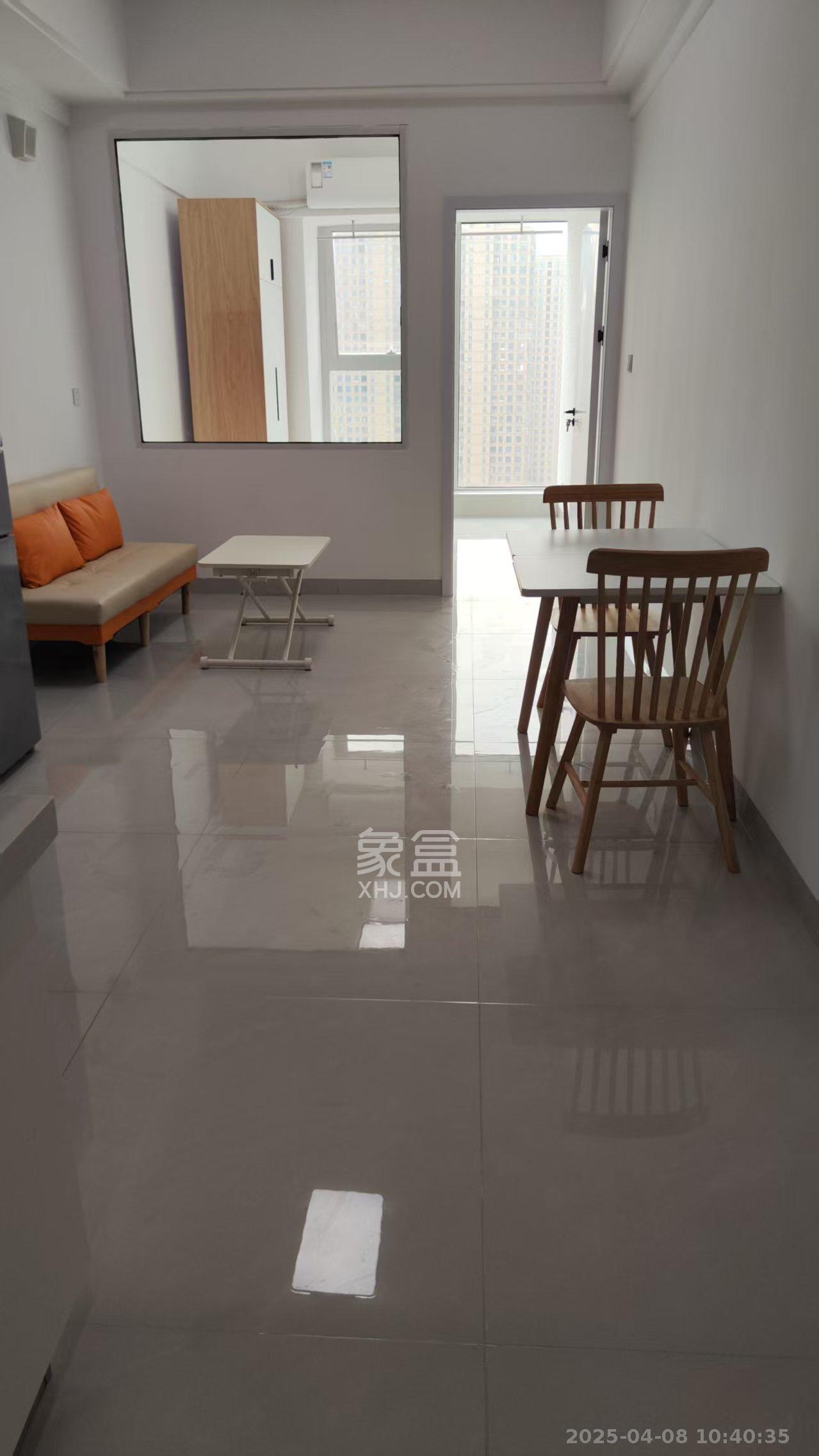 恒大誉府（融誉商业中心）  1室1厅1卫    1800.0元/月室内图