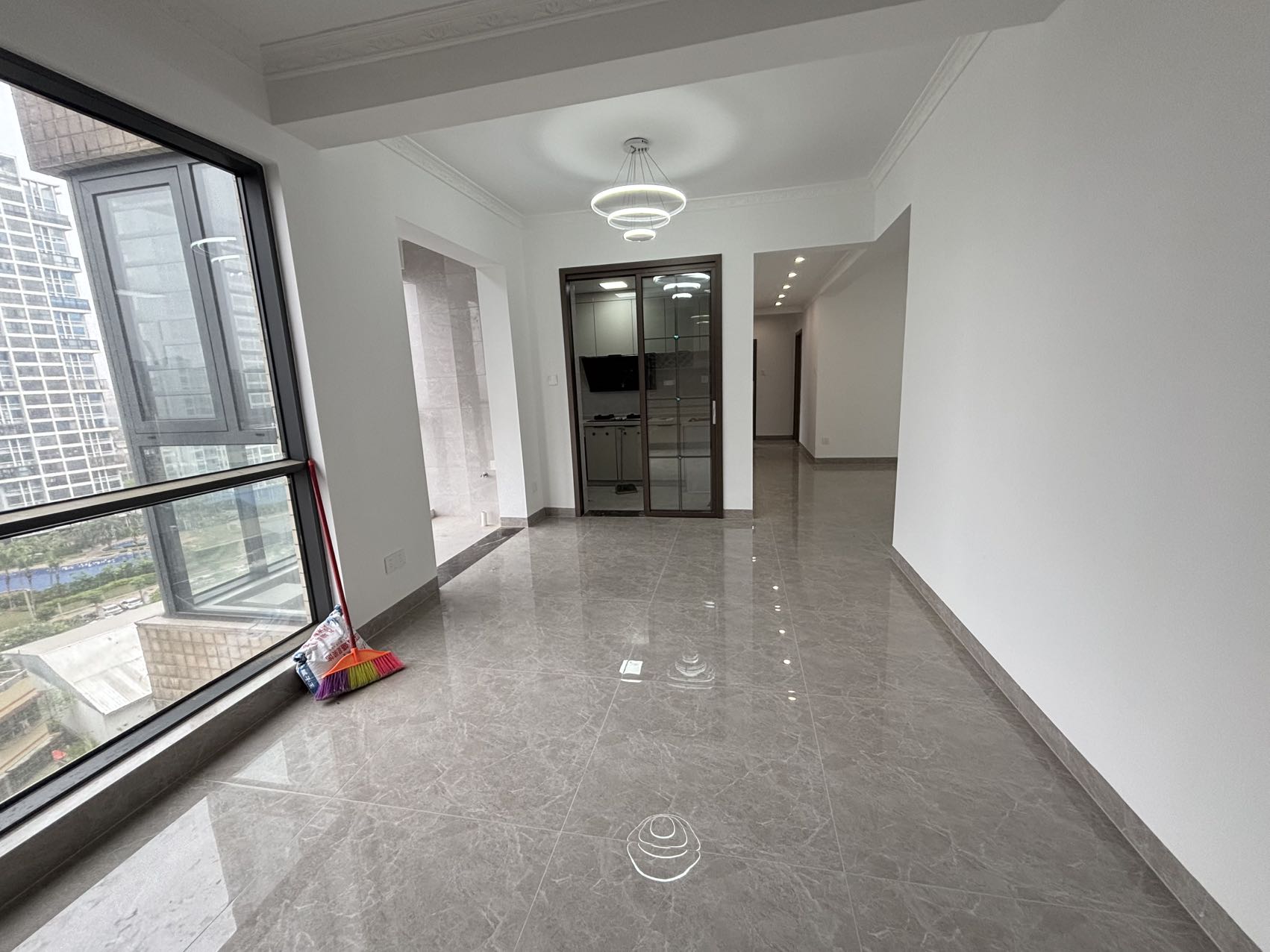 西城一号 3室2厅2卫 173.6万 西城一号 3室2厅2卫 173.6万室内图