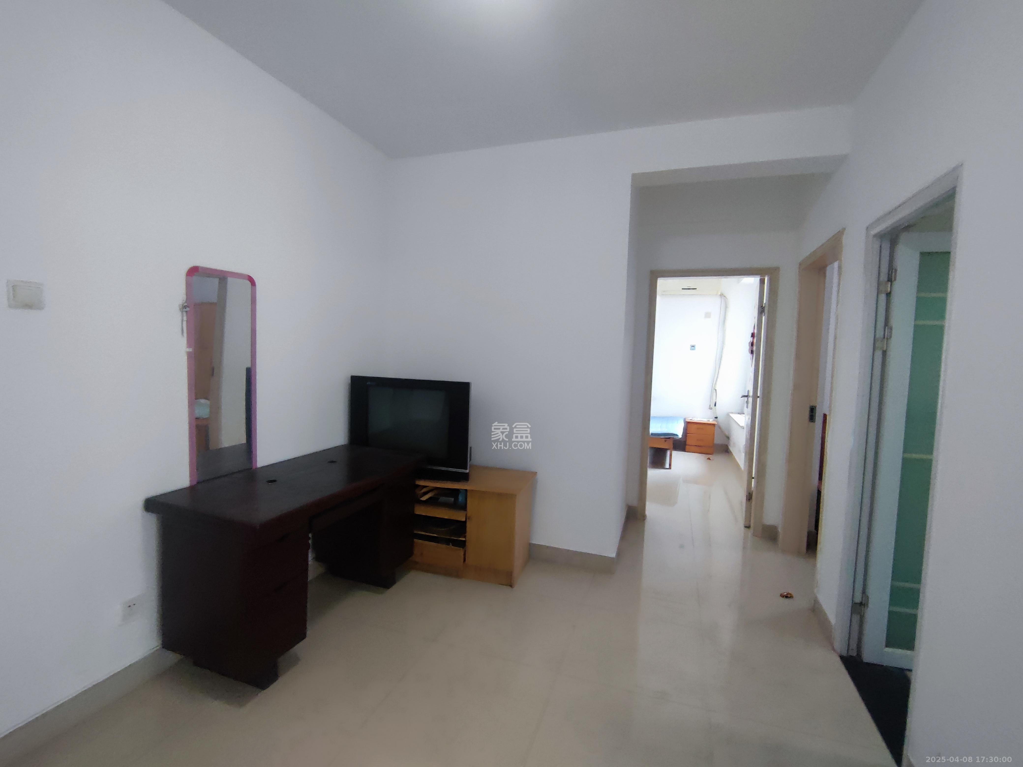 华润凤凰城一期 2室2厅1卫 1600.0元/月 华润凤凰城一期 2室2厅1卫 1600.0元/月室内图