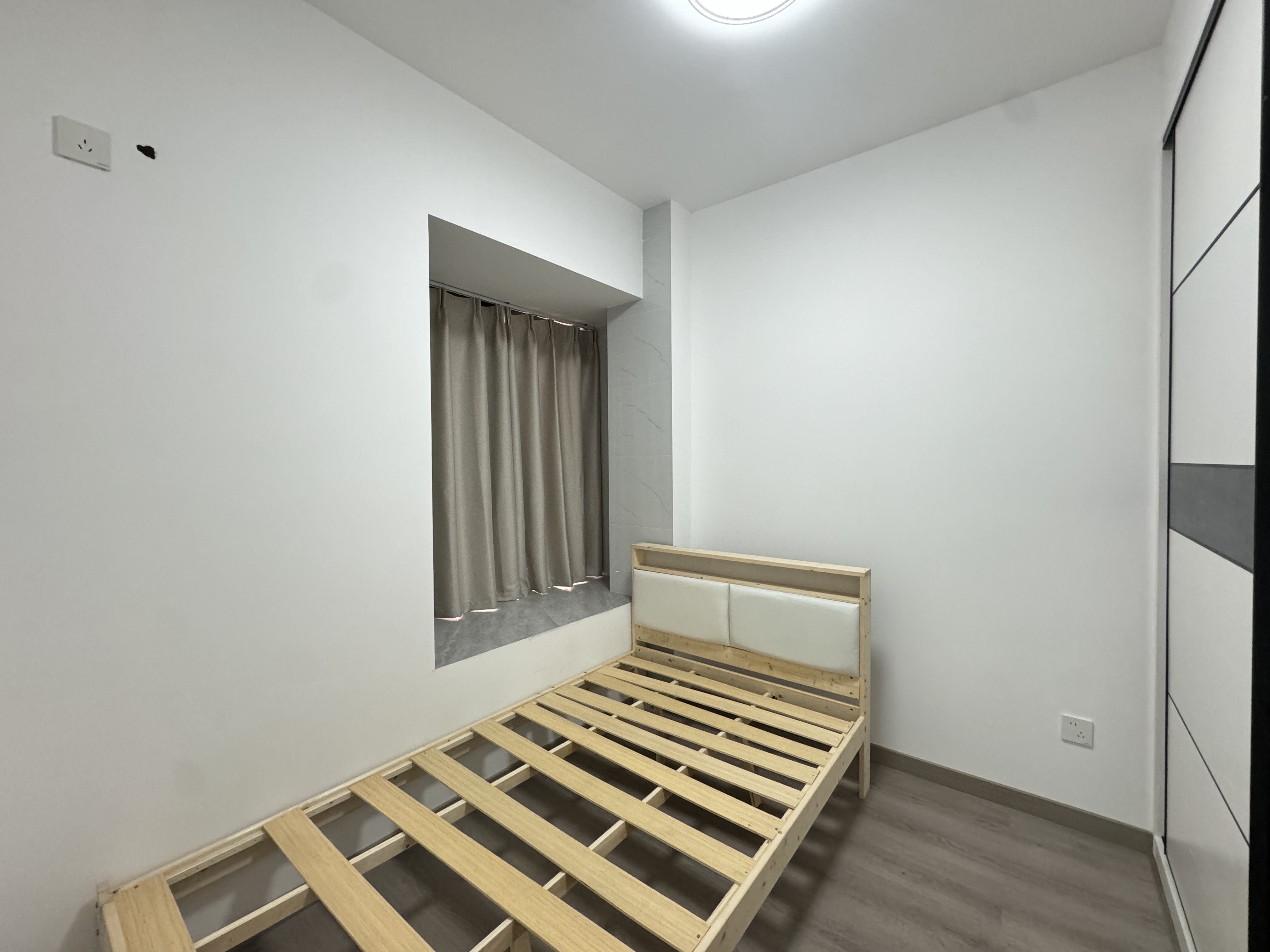 唯康水岸豪庭  3室2厅2卫    1800.0元/月 唯康水岸豪庭  3室2厅2卫    1800.0元/月室内图