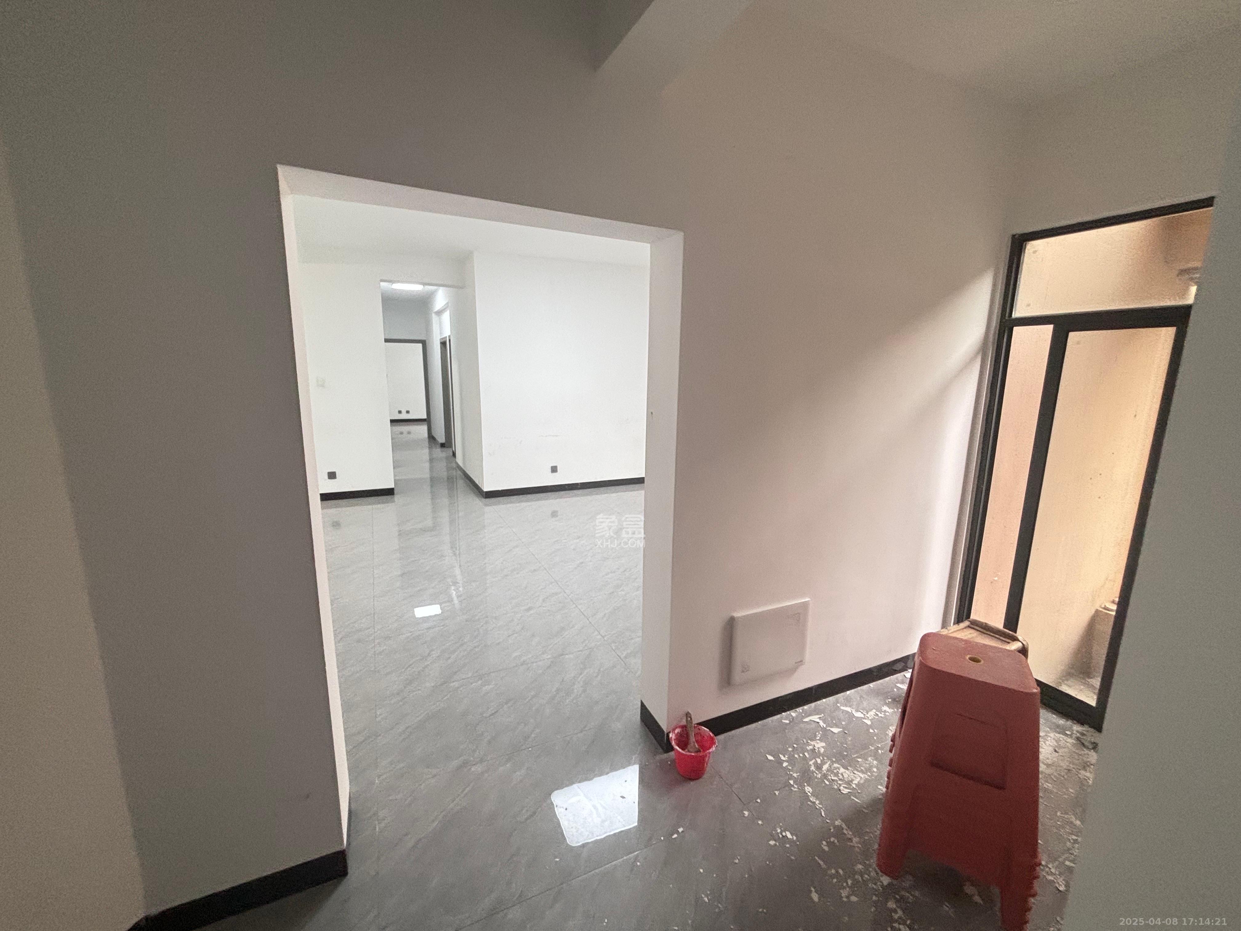 家和苑(原梅溪湖保障性住房一期) 4室2厅2卫 3500.0元/月 家和苑(原梅溪湖保障性住房一期) 4室2厅2卫 3500.0元/月室内图