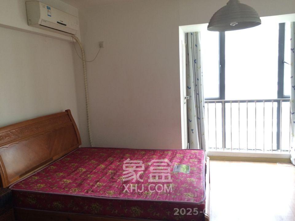 阳光100二期  1室1厅1卫   1300.00元/月室内图
