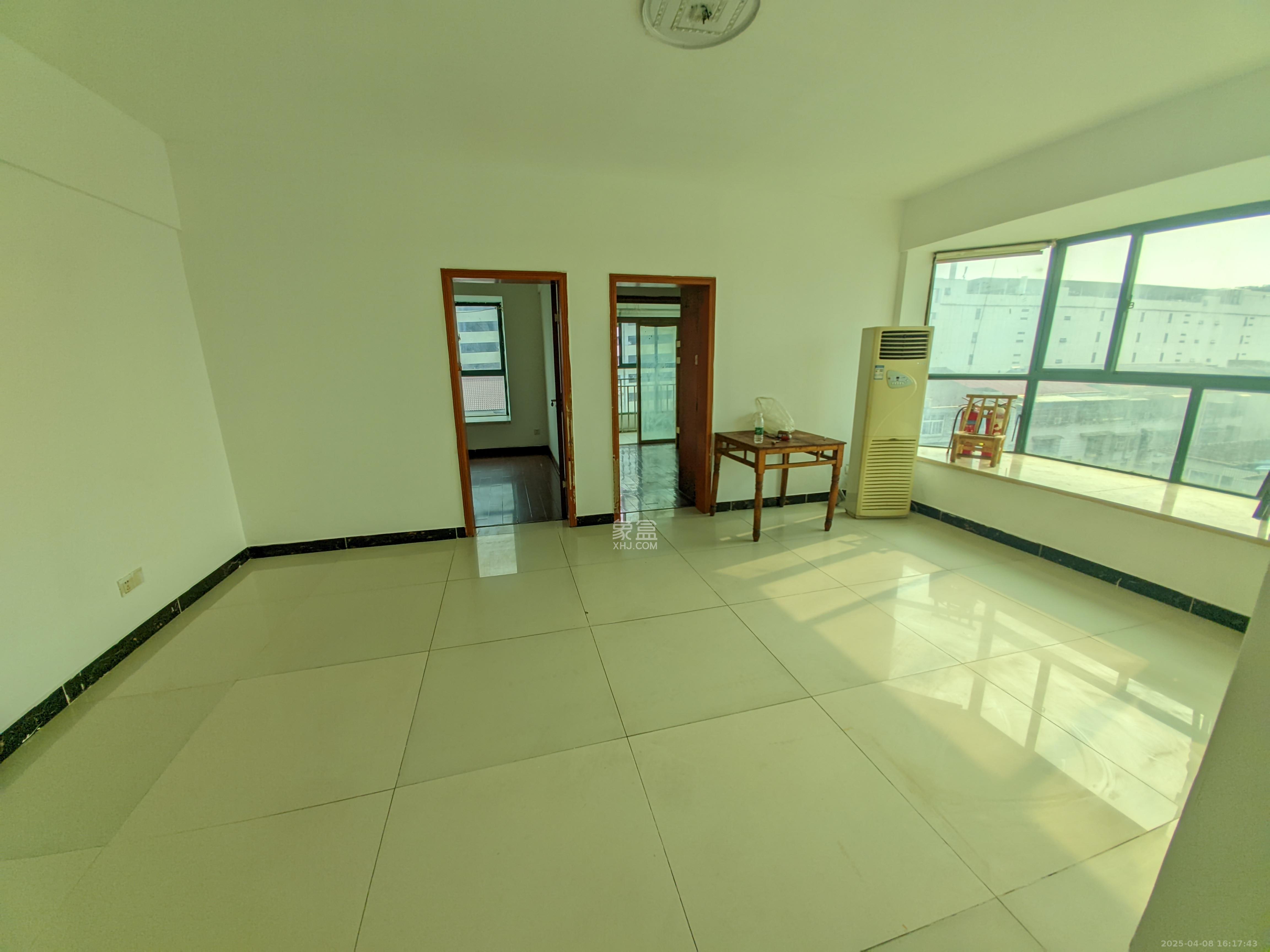 高桥财富大厦 3室1厅1卫 2400.0元/月 高桥财富大厦 3室1厅1卫 2400.0元/月室内图