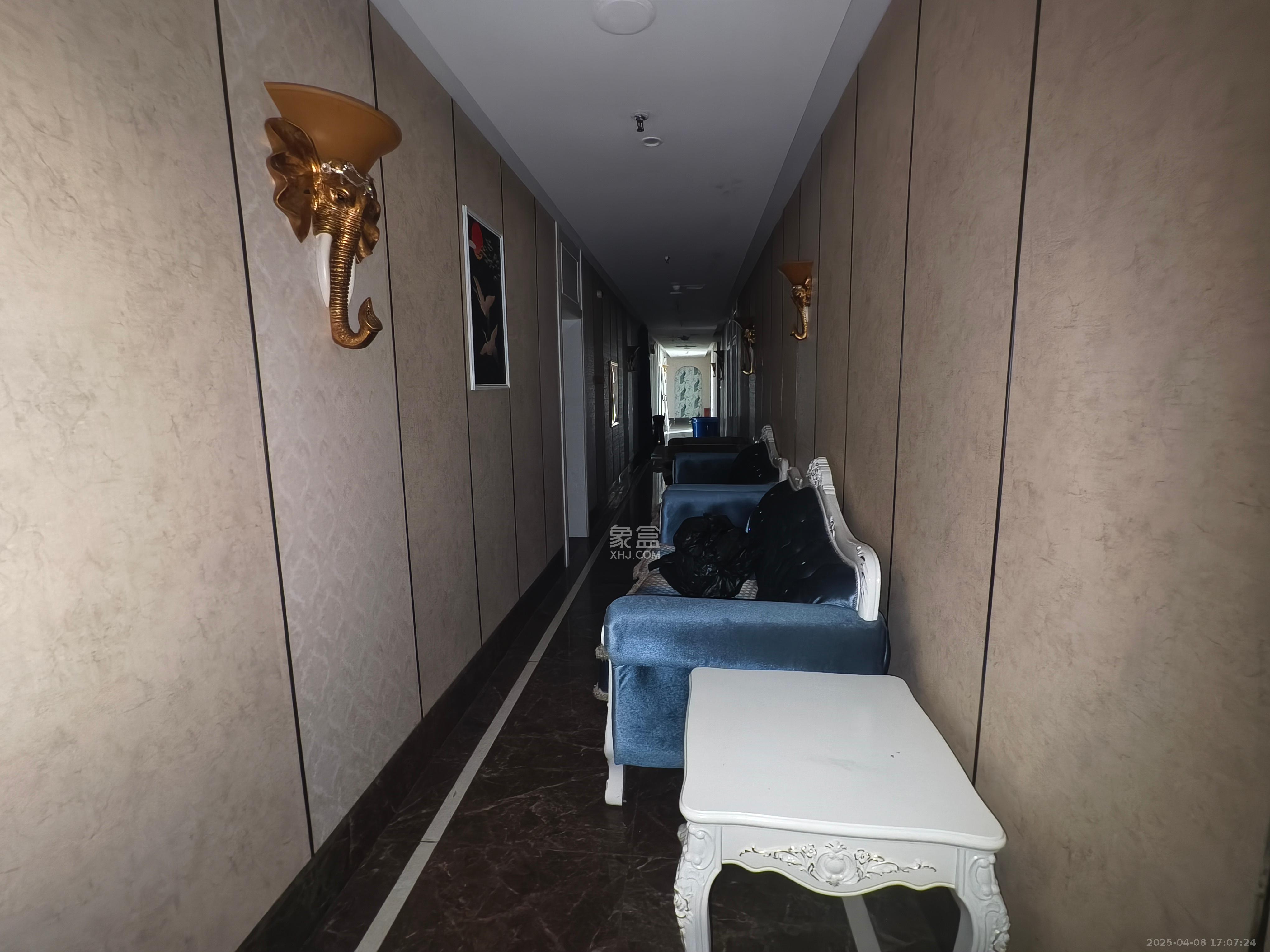 江山帝景哈佛   2300.0㎡      70000.0元/月室内图