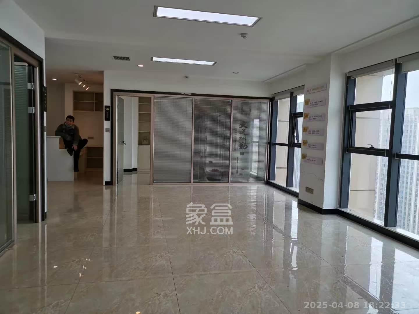 万坤图财富广场 1室1厅1卫 5200.0元/月 万坤图财富广场 1室1厅1卫 5200.0元/月室内图