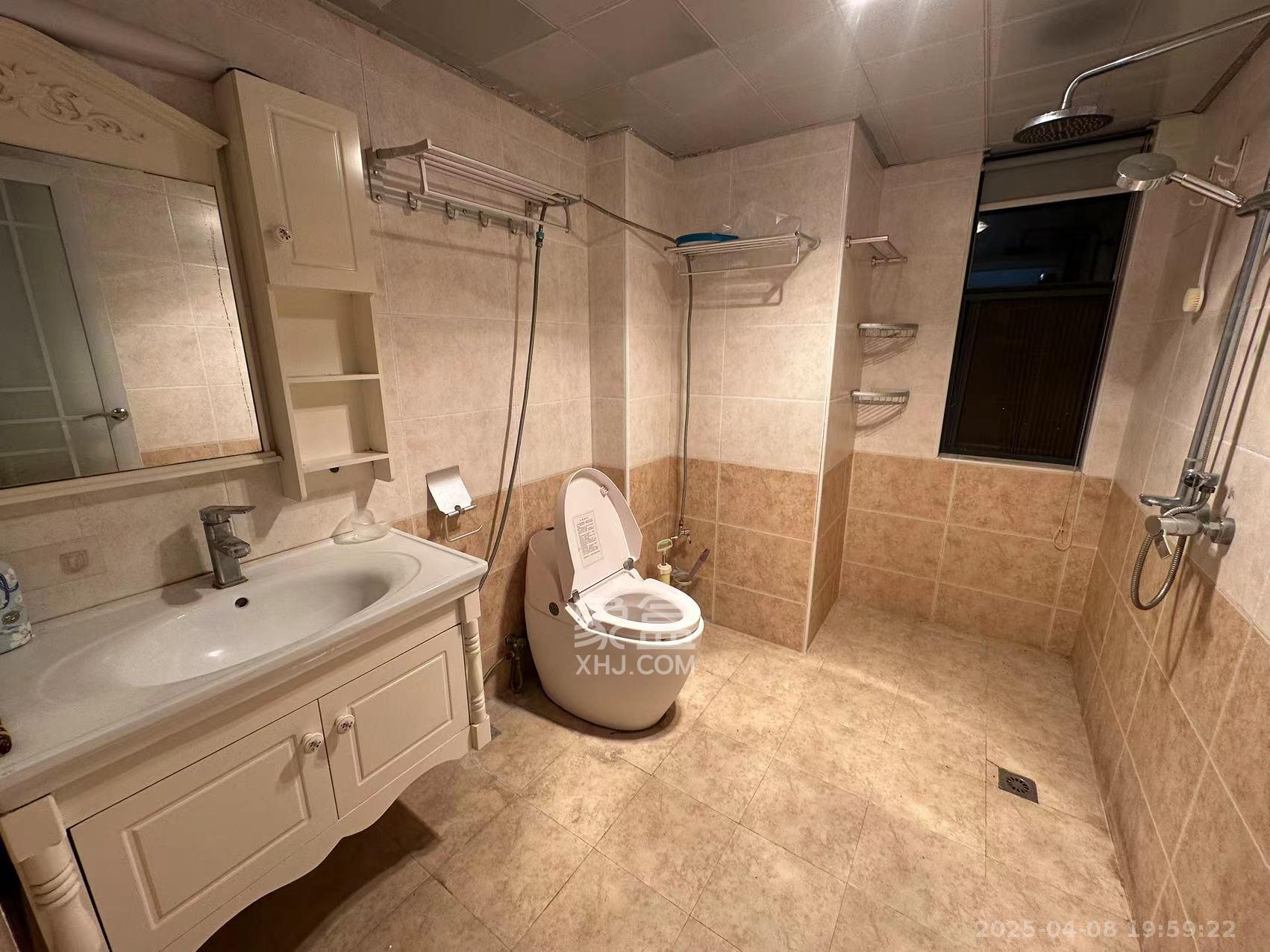 维一星城原山苑 3室2厅2卫 2800.0元/月 维一星城原山苑 3室2厅2卫 2800.0元/月室内图