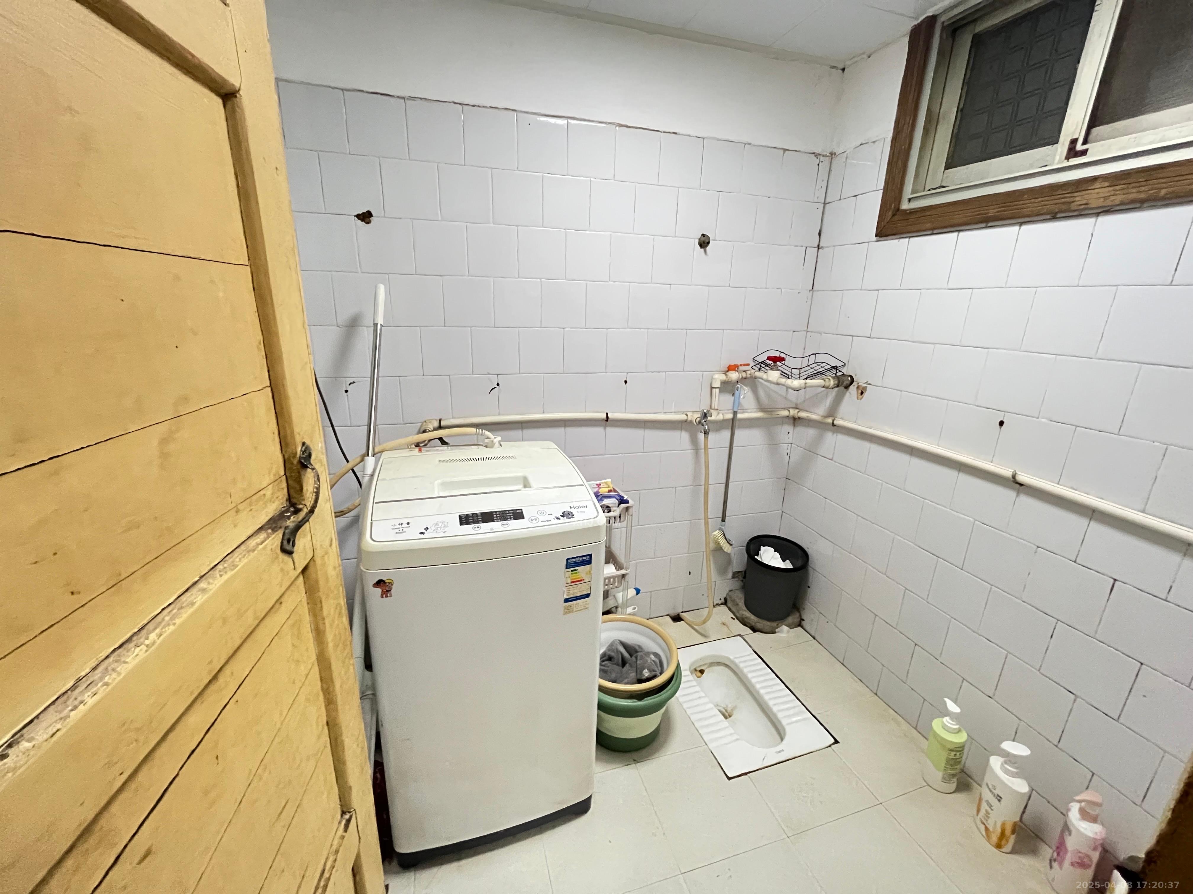 东进小区  2室2厅1卫   1400.00元/月室内图