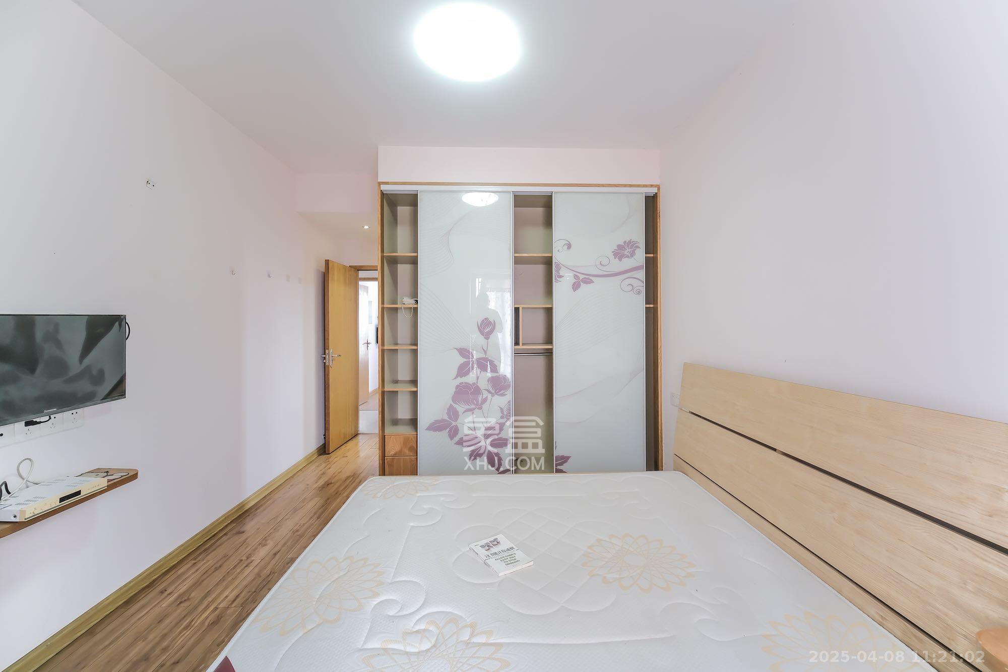 盛地尊域 4室2厅2卫 1800.0元/月 盛地尊域 4室2厅2卫 1800.0元/月室内图