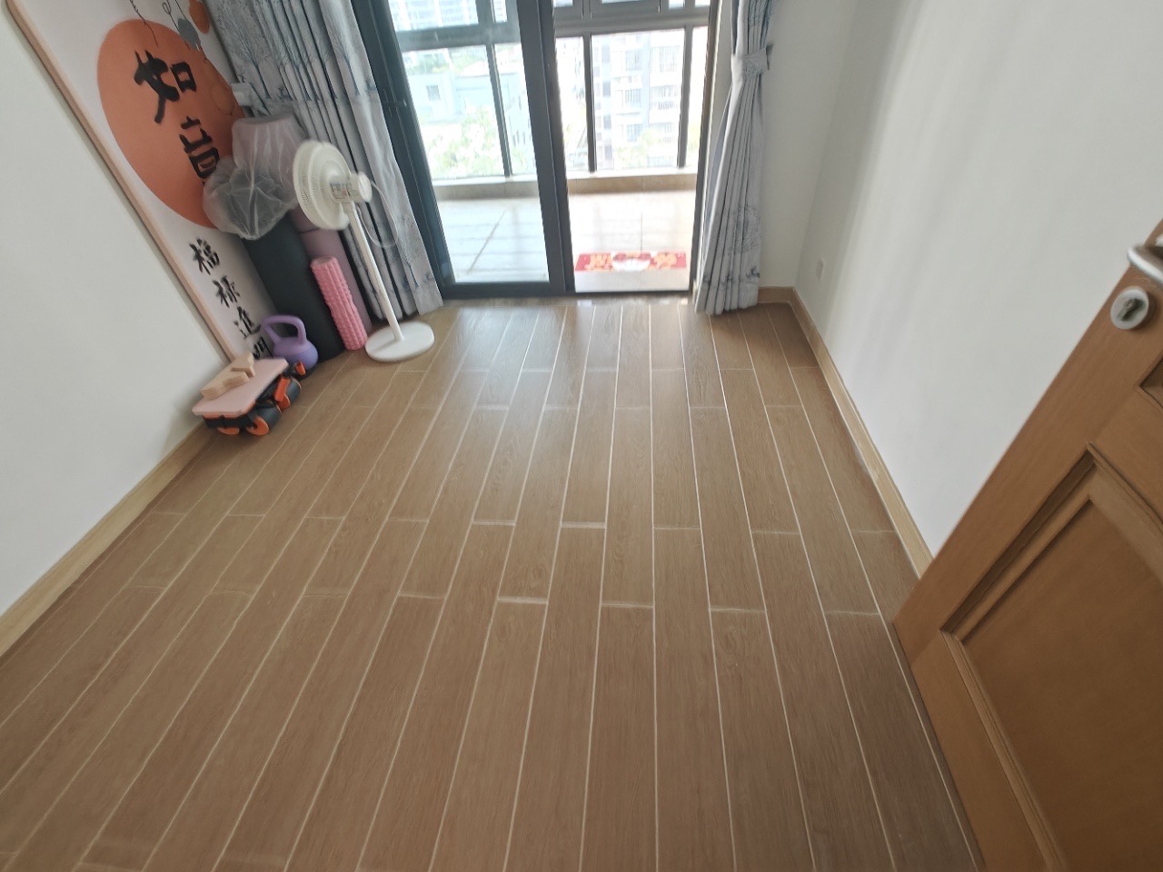 海南金地自在城 3室2厅2卫 145.0万 海南金地自在城 3室2厅2卫 145.0万客厅