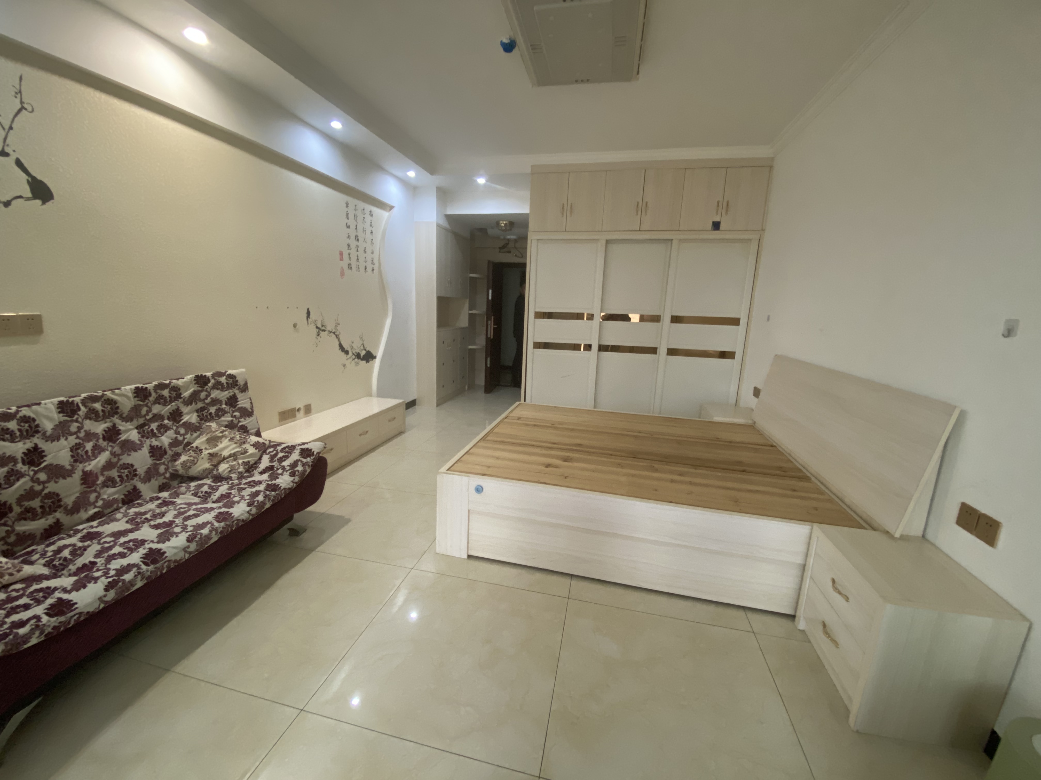 九圆大厦 1室1厅1卫 1000.0元/月 九圆大厦 1室1厅1卫 1000.0元/月室内图