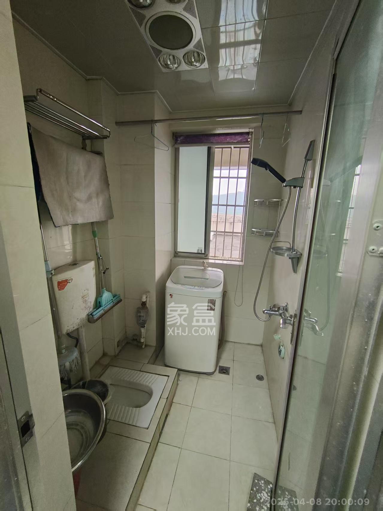 观湖公寓  1室1厅1卫    1800.0元/月室内图