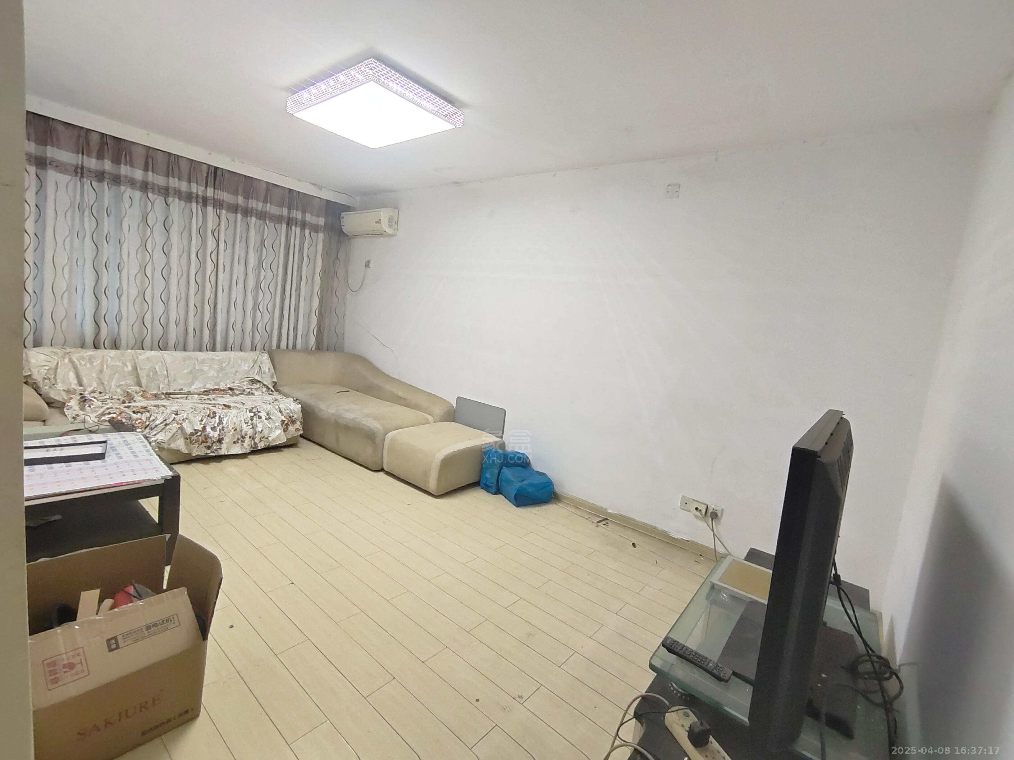 恒宇楼  3室2厅2卫    1000.0元/月 恒宇楼  3室2厅2卫    1000.0元/月