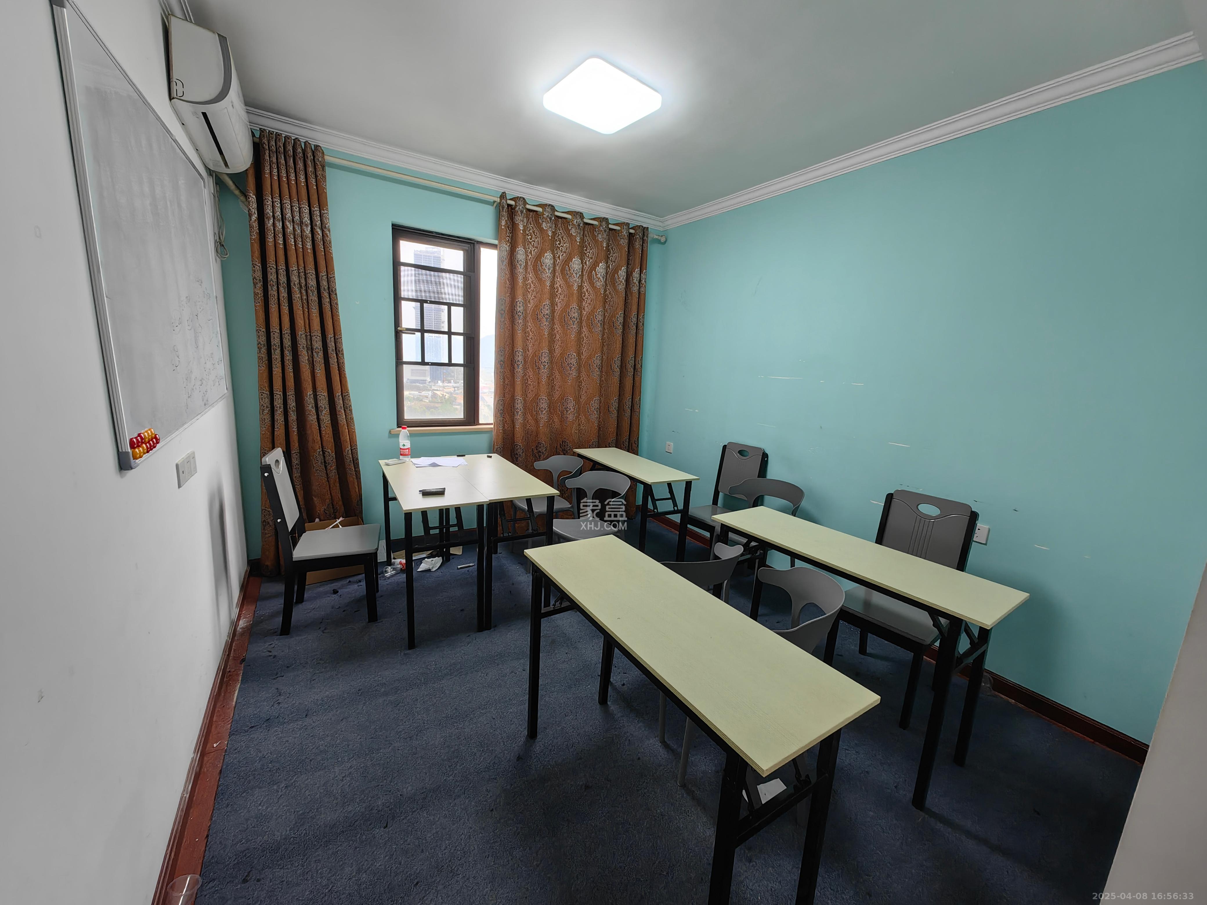 梅溪鑫苑名家 3室2厅2卫 2400.0元/月 梅溪鑫苑名家 3室2厅2卫 2400.0元/月室内图