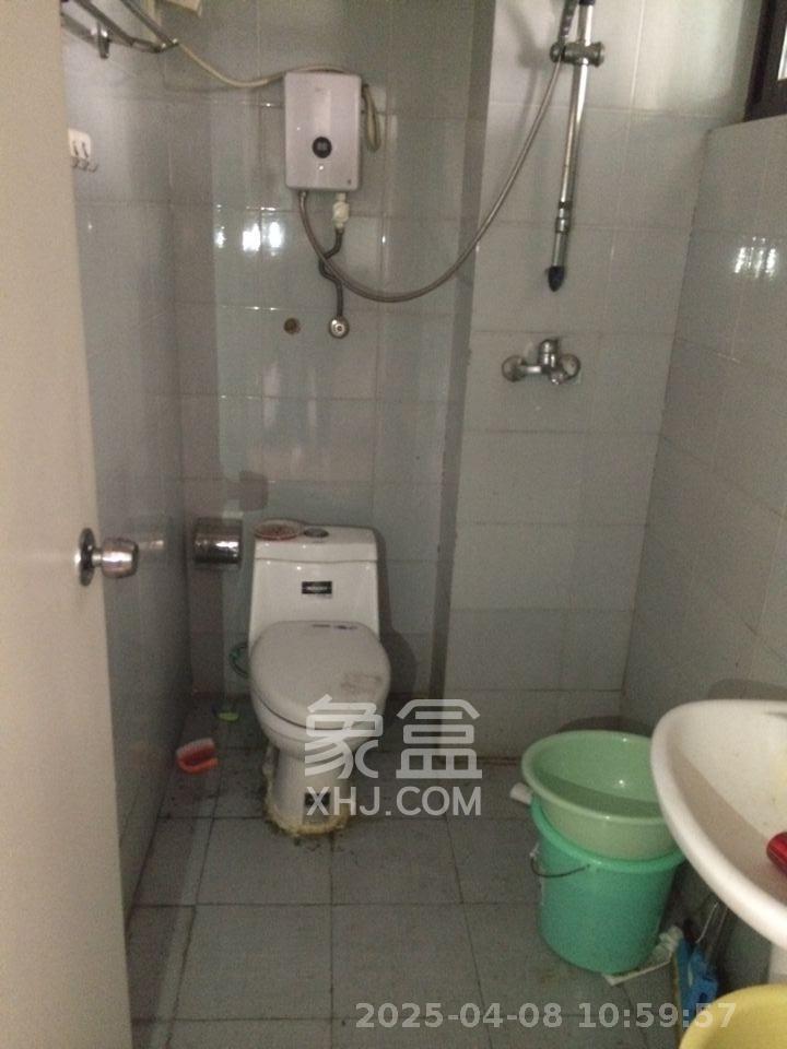 阳光100二期  1室1厅1卫   1300.00元/月室内图