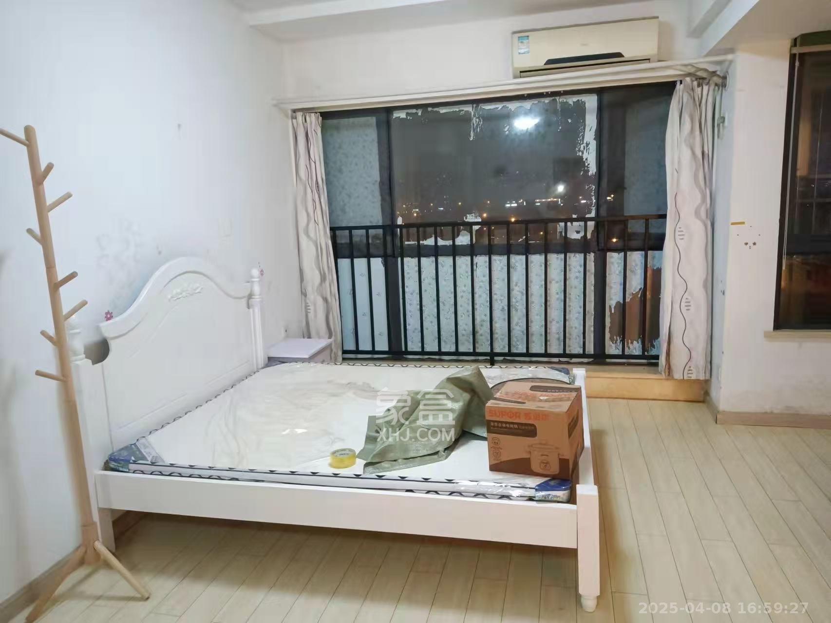 中信文化广场(中信新城二期) 1室1厅1卫 1000.00元/月 中信文化广场(中信新城二期) 1室1厅1卫 1000.00元/月室内图