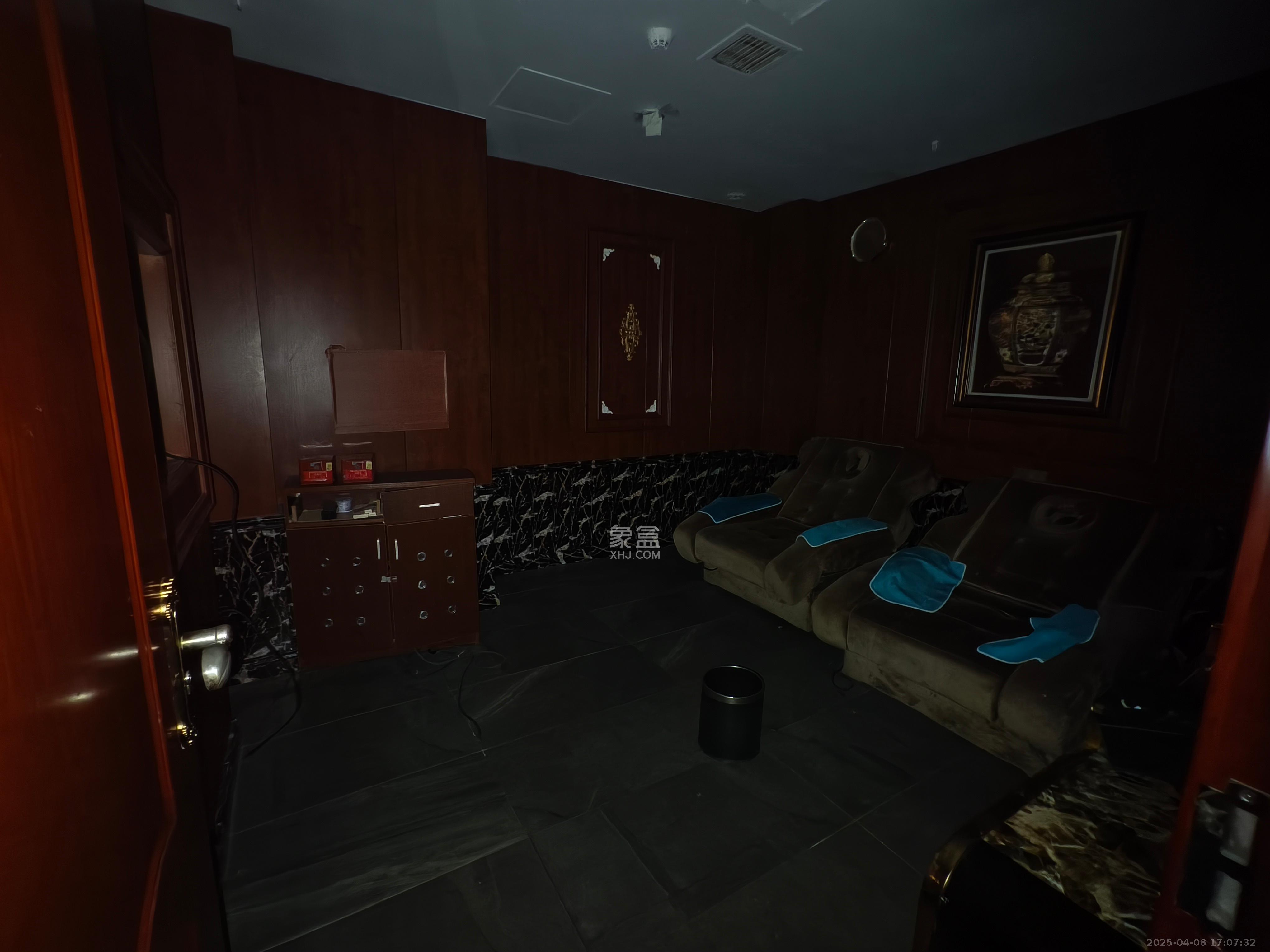 江山帝景哈佛   2300.0㎡      70000.0元/月室内图