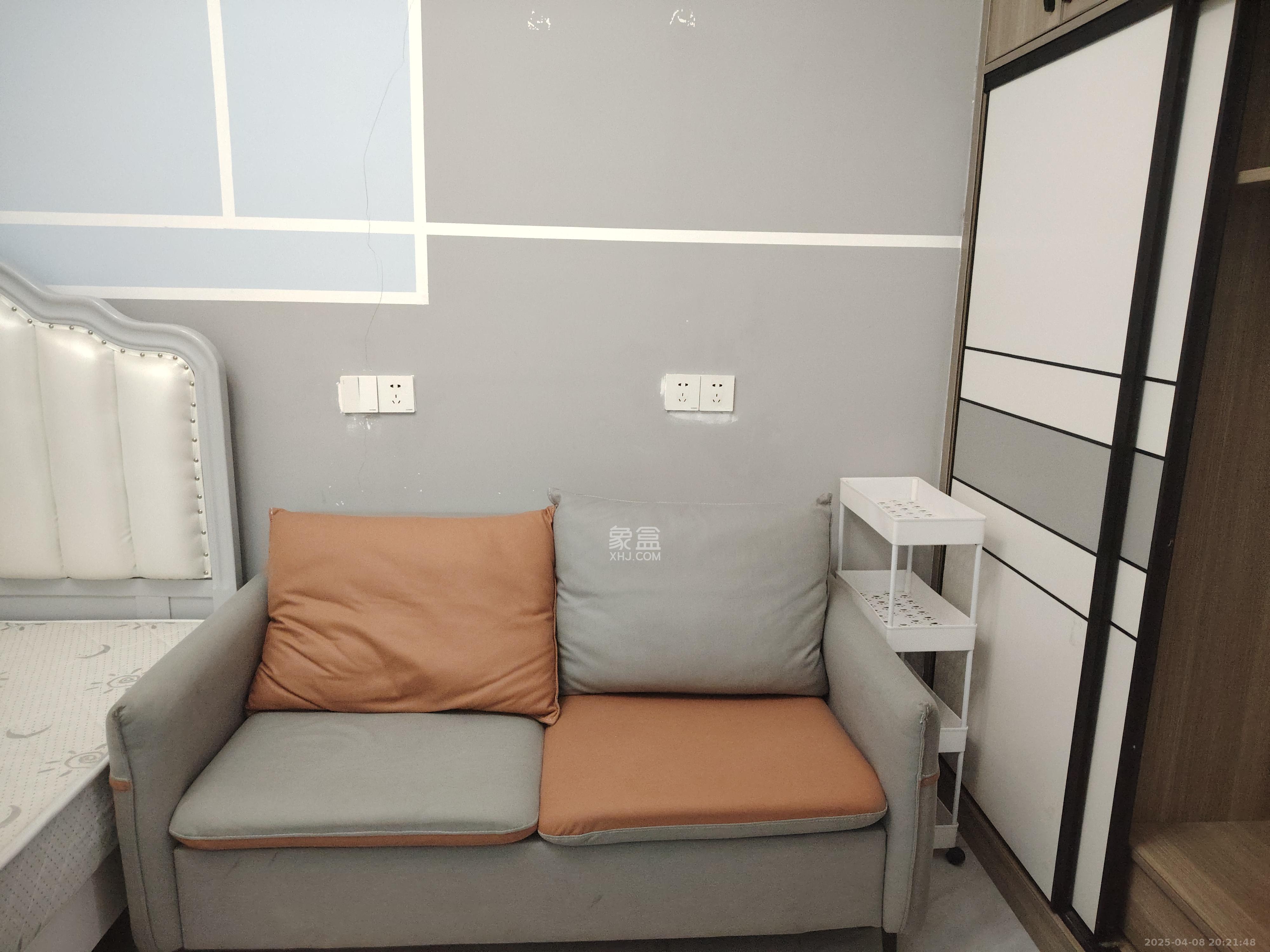 保利麓谷林语I区  1室1厅1卫   1550.00元/月室内图