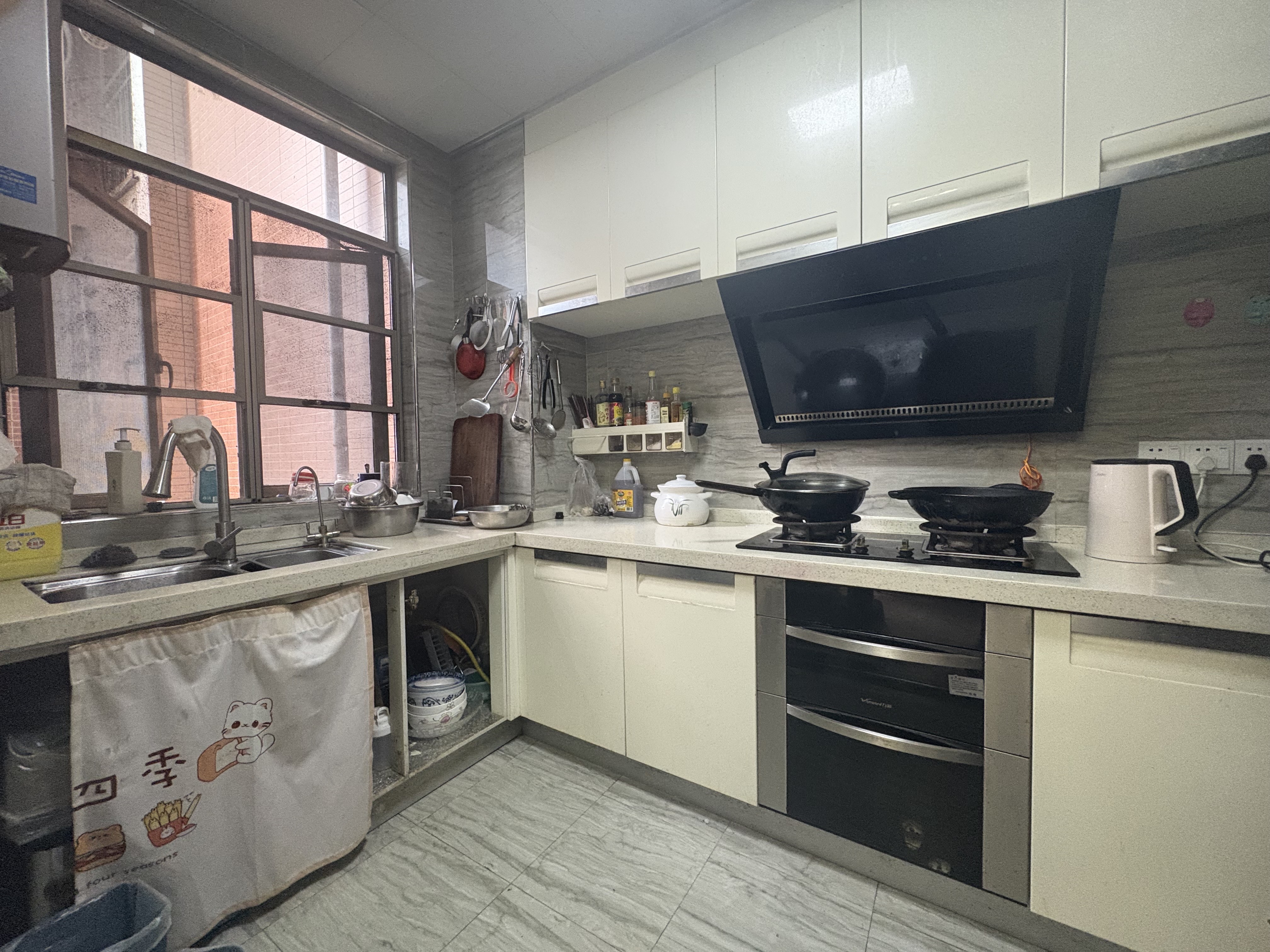 中航白沙湾  3室2厅2卫    1800.0元/月 中航白沙湾  3室2厅2卫    1800.0元/月室内图