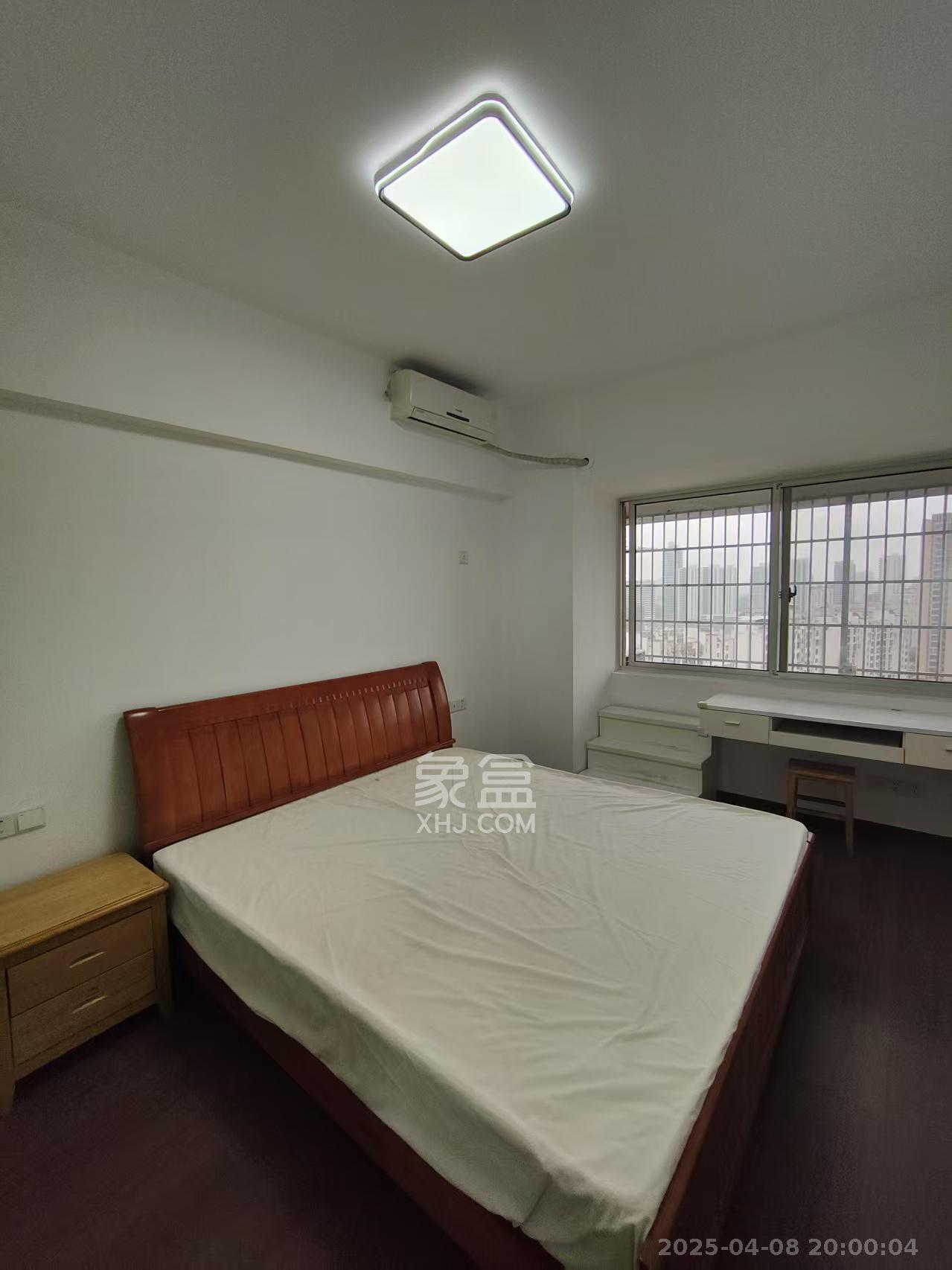 观湖公寓  1室1厅1卫    1800.0元/月室内图