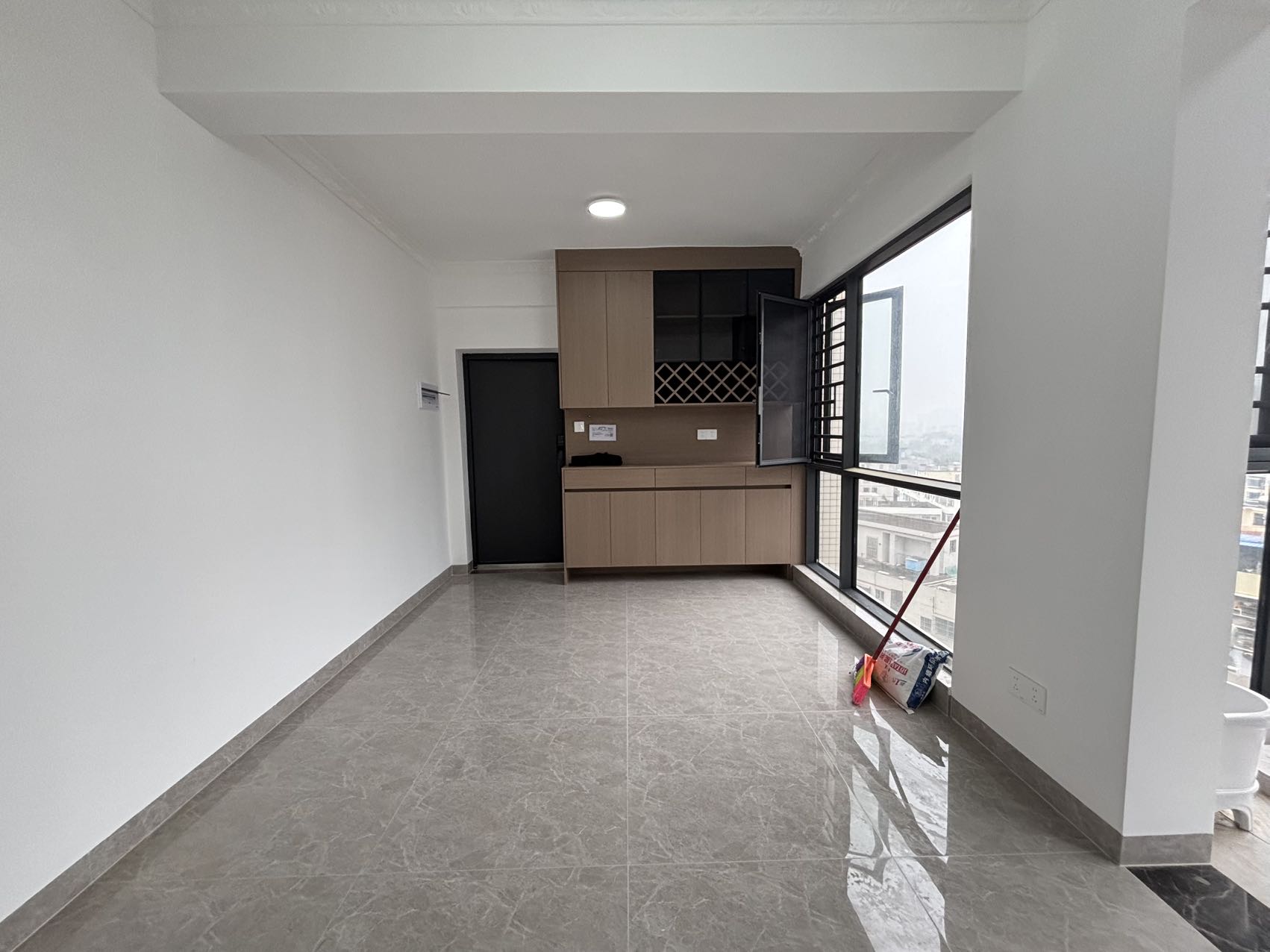 西城一号 3室2厅2卫 173.6万 西城一号 3室2厅2卫 173.6万室内图