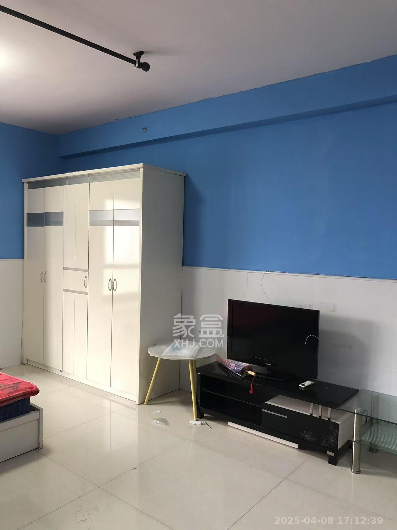 湘府东苑 1室1厅1卫 1400.0元/月 湘府东苑 1室1厅1卫 1400.0元/月室内图