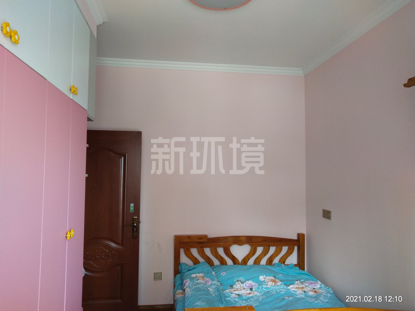东方明珠  3室2厅2卫   73.50万客厅