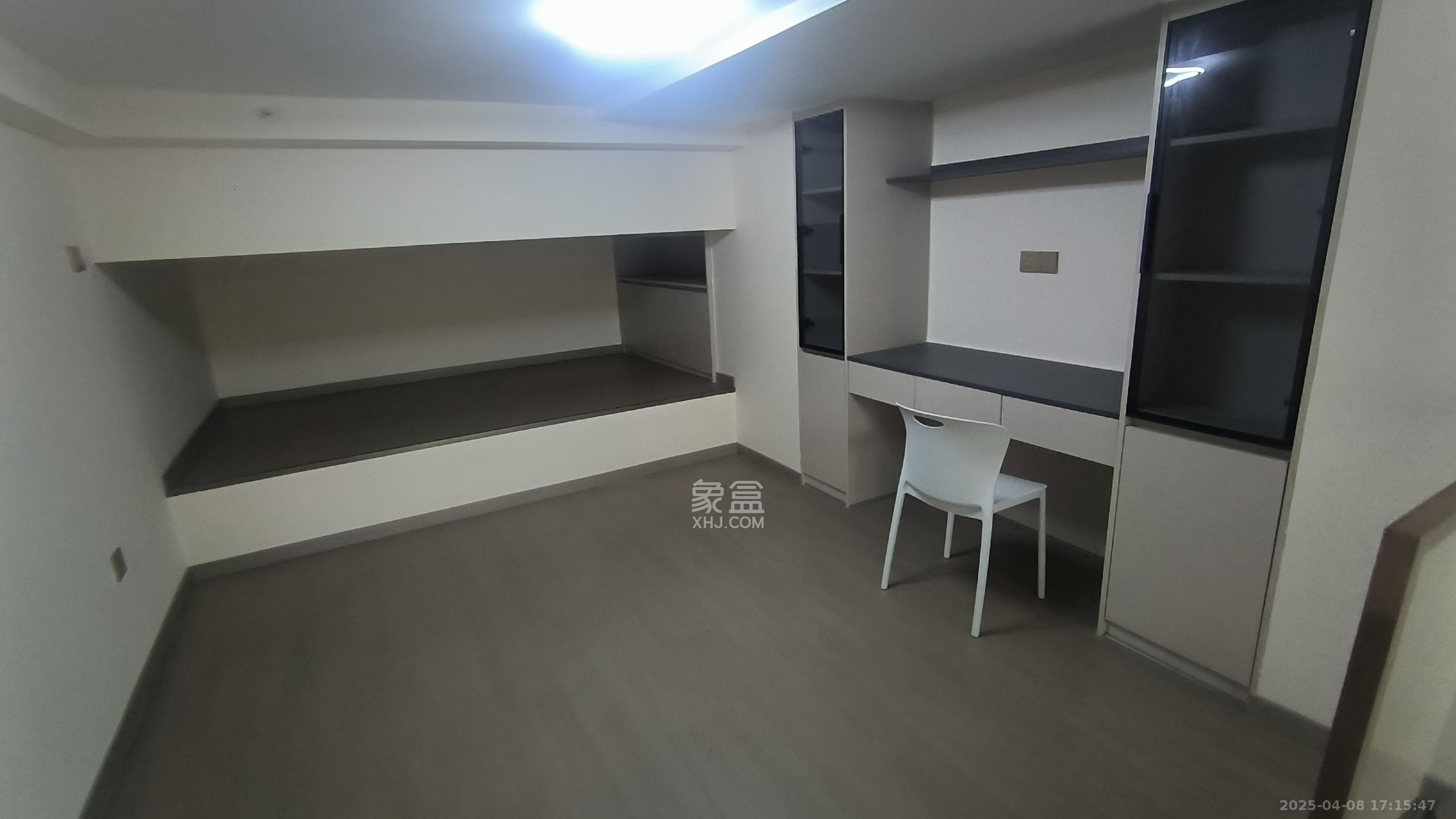 中海阅溪府  2室1厅1卫   2200.00元/月室内图