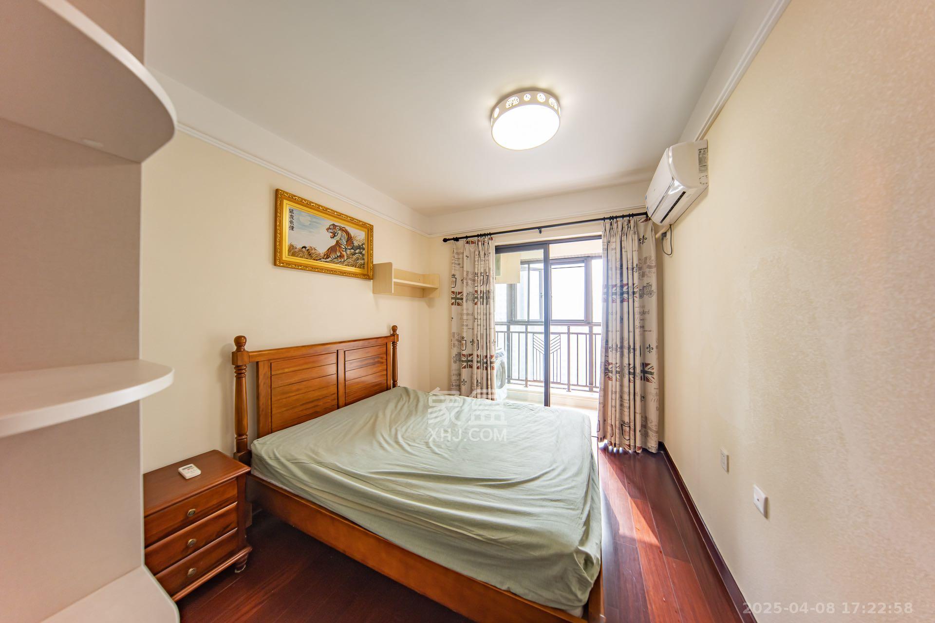 中海国际三期  3室2厅2卫    2500.0元/月 中海国际三期  3室2厅2卫    2500.0元/月室内图