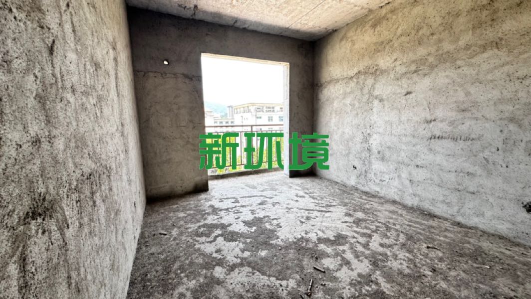 德皇新城  4室2厅2卫   89.00万客厅