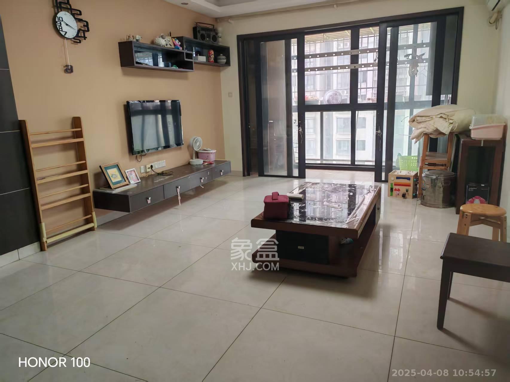 城南故事家园 3室1厅2卫 2500.0元/月 城南故事家园 3室1厅2卫 2500.0元/月室内图