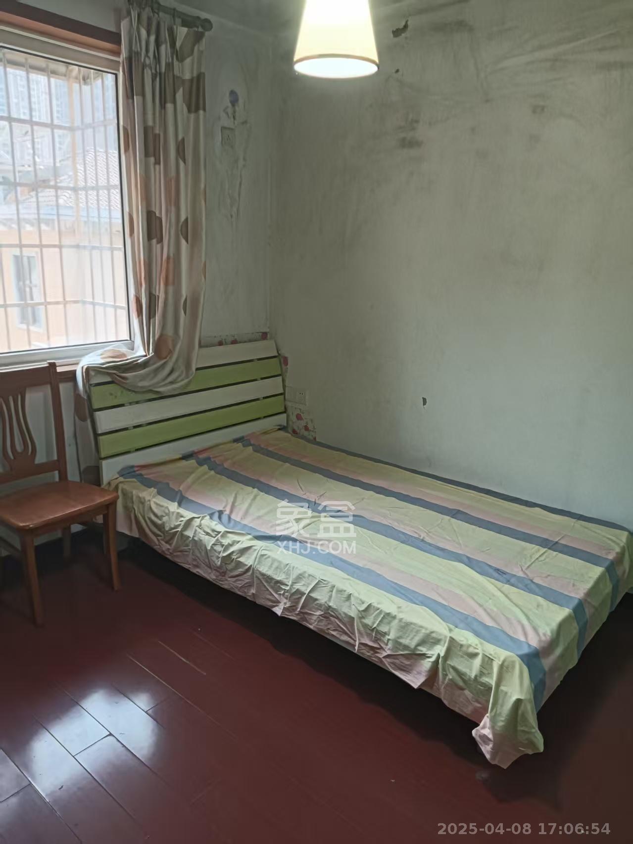 御景龙城 4室2厅2卫 2000.0元/月 御景龙城 4室2厅2卫 2000.0元/月室内图