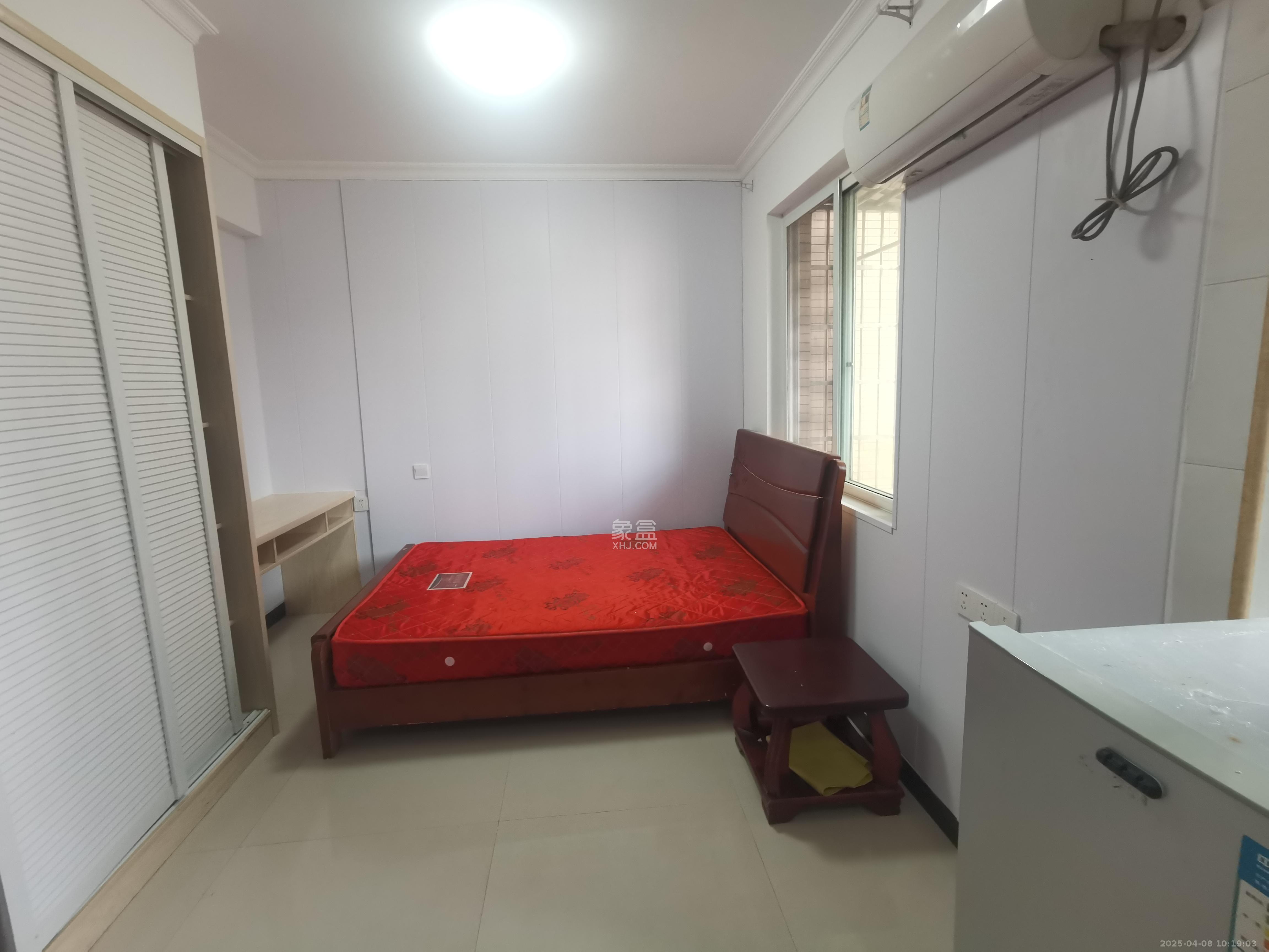 星城新宇黎锦苑 1室1厅1卫 800.0元/月 星城新宇黎锦苑 1室1厅1卫 800.0元/月室内图