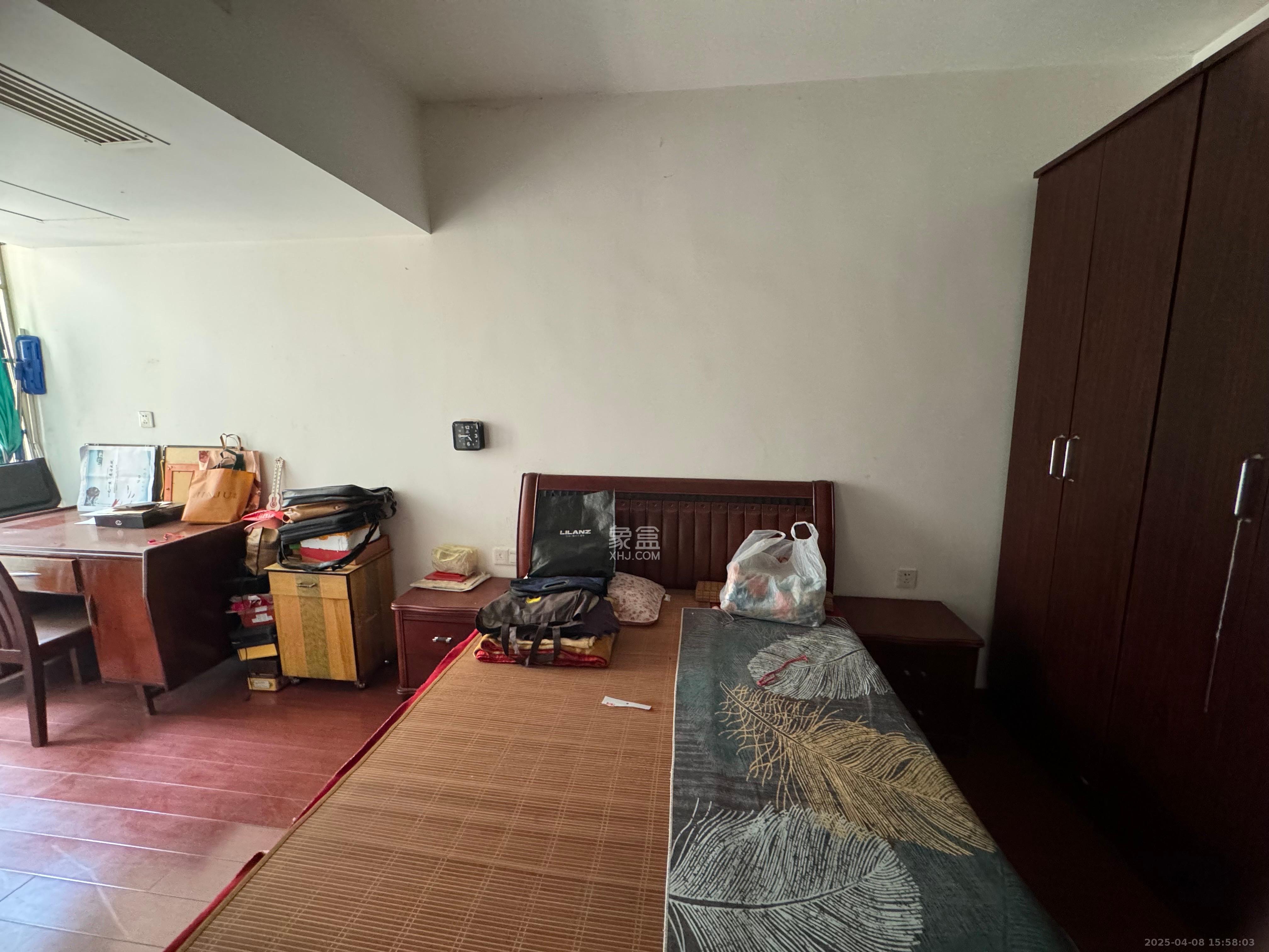 谷山乐园二期  1室2厅1卫    2100.0元/月 谷山乐园二期  1室2厅1卫    2100.0元/月室内图1