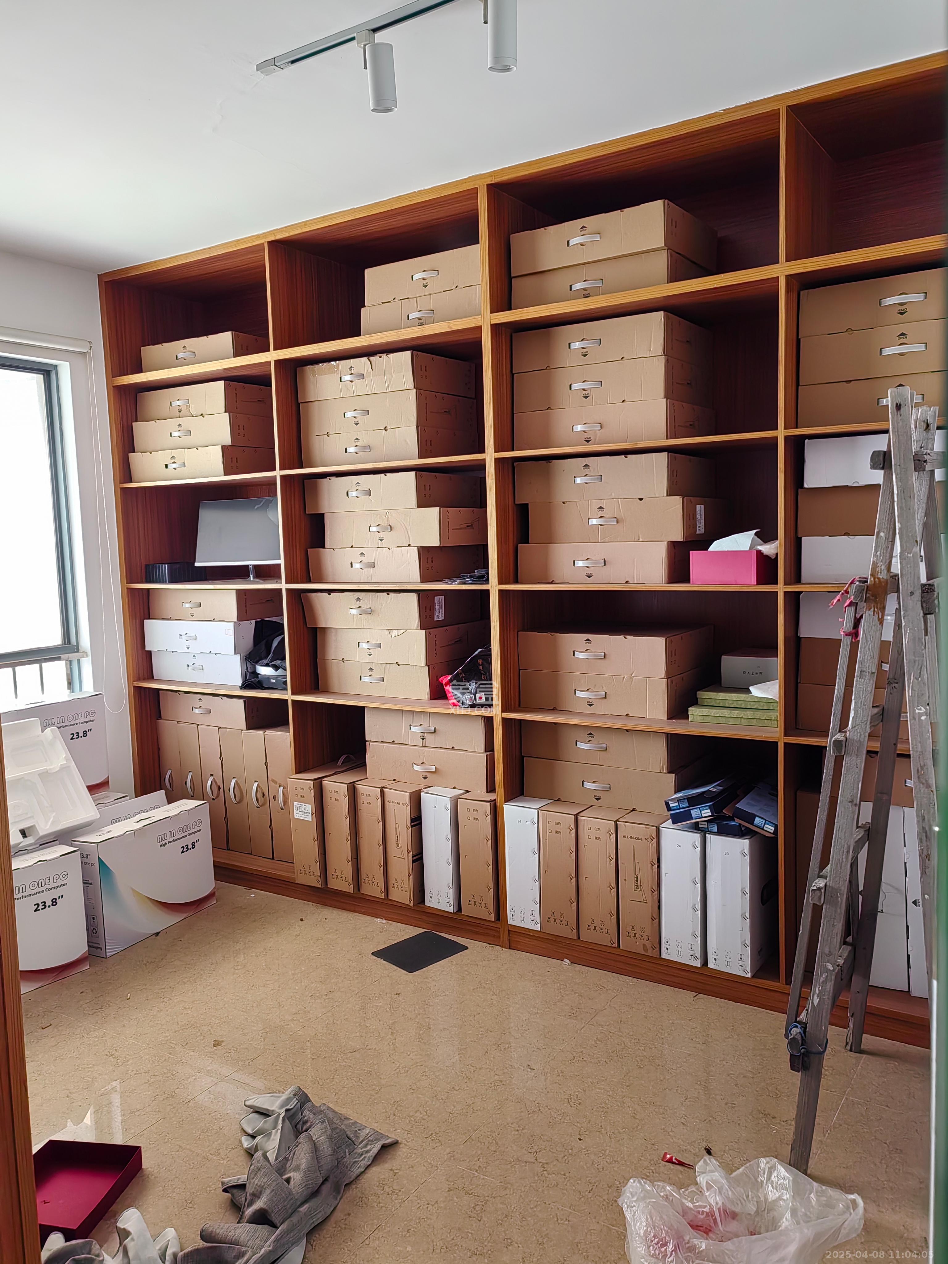 湘江世纪城富湾国际 6室3厅2卫 13500.0元/月 湘江世纪城富湾国际 6室3厅2卫 13500.0元/月室内图