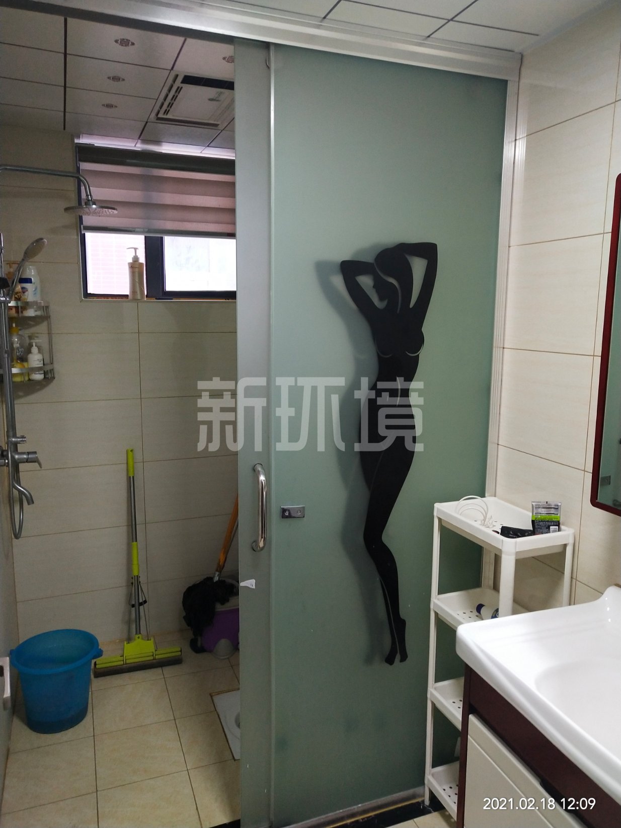 东方明珠  3室2厅2卫   73.50万客厅