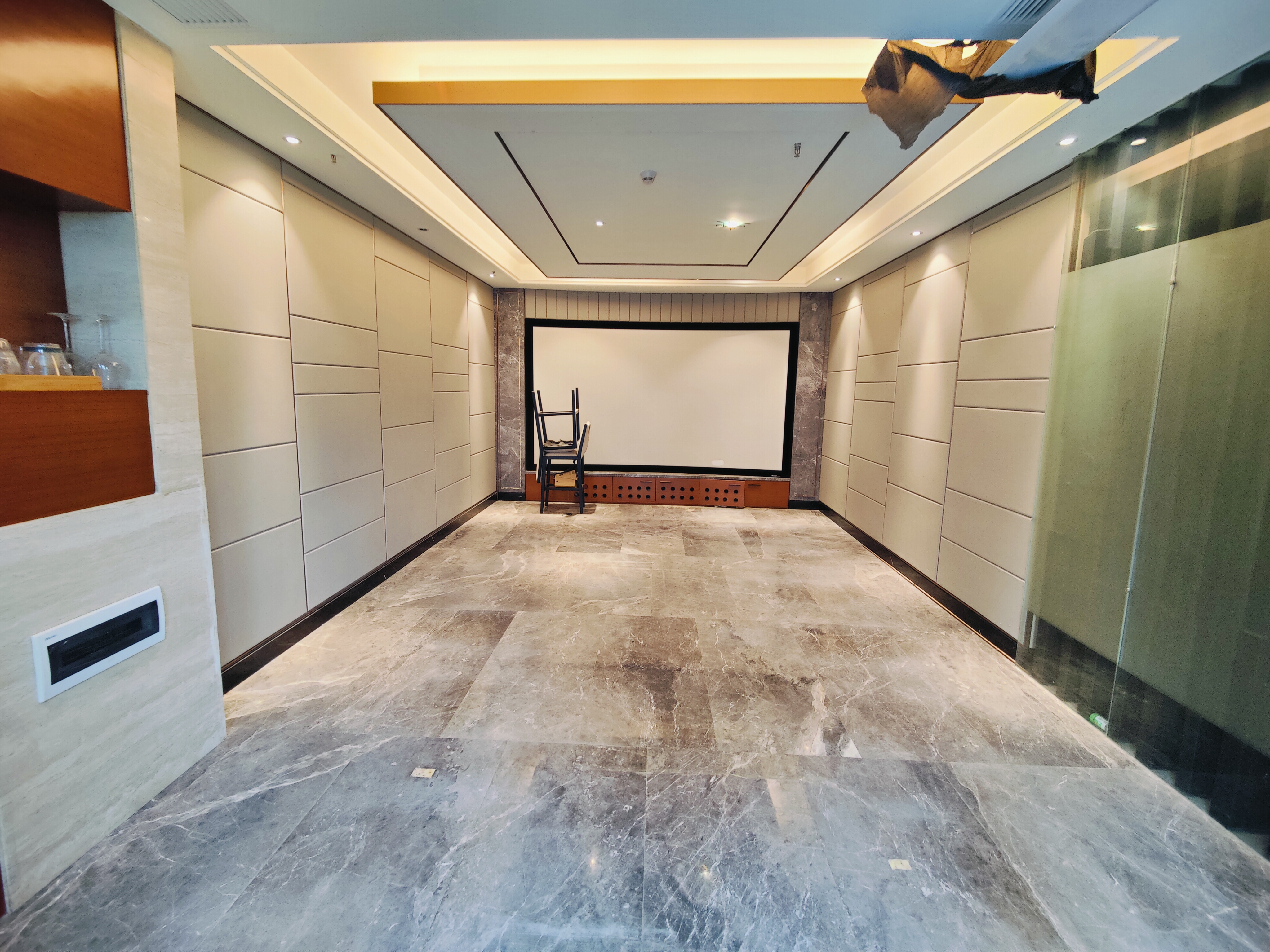 融冠亲城50写字楼 1室0厅0卫 8000.0元/月 融冠亲城50写字楼 1室0厅0卫 8000.0元/月室内图