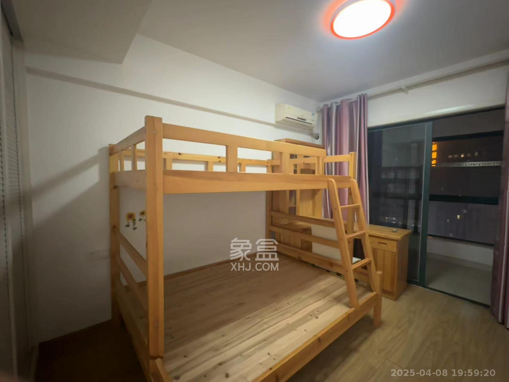 维一星城原山苑  3室2厅2卫   2800.00元/月室内图
