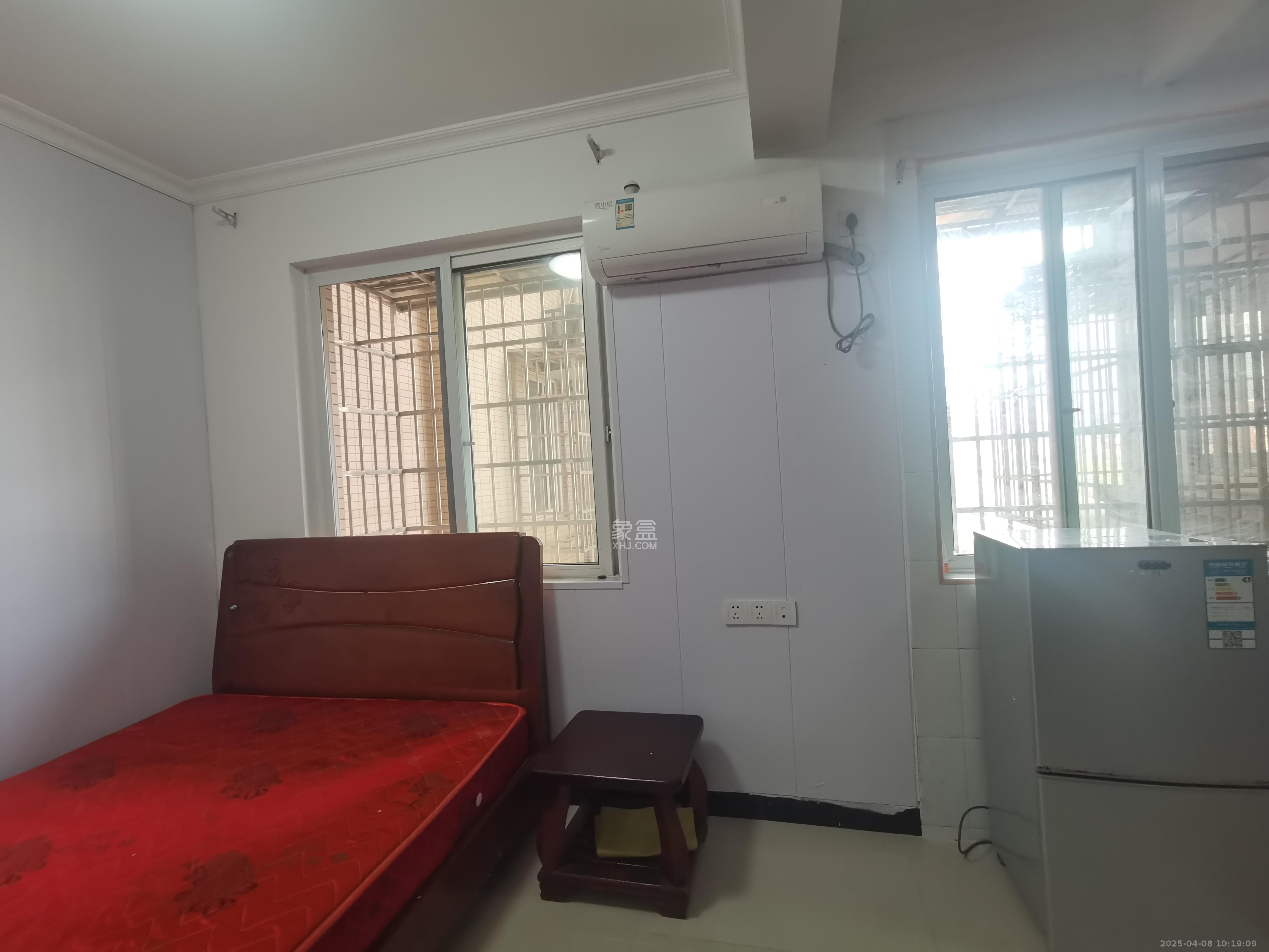 星城新宇黎锦苑 1室1厅1卫 800.0元/月 星城新宇黎锦苑 1室1厅1卫 800.0元/月室内图