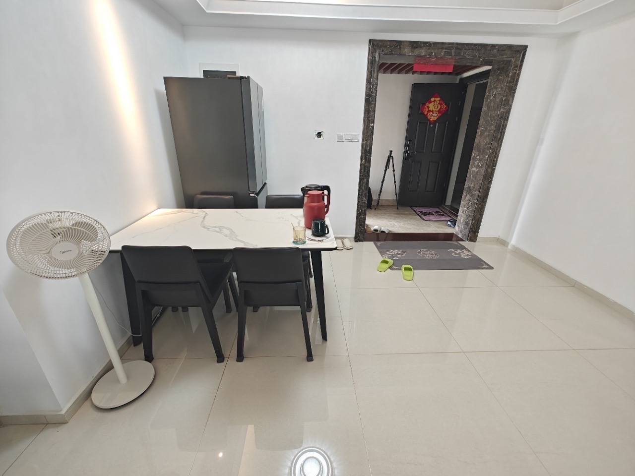 海南金地自在城 3室2厅2卫 145.0万 海南金地自在城 3室2厅2卫 145.0万客厅