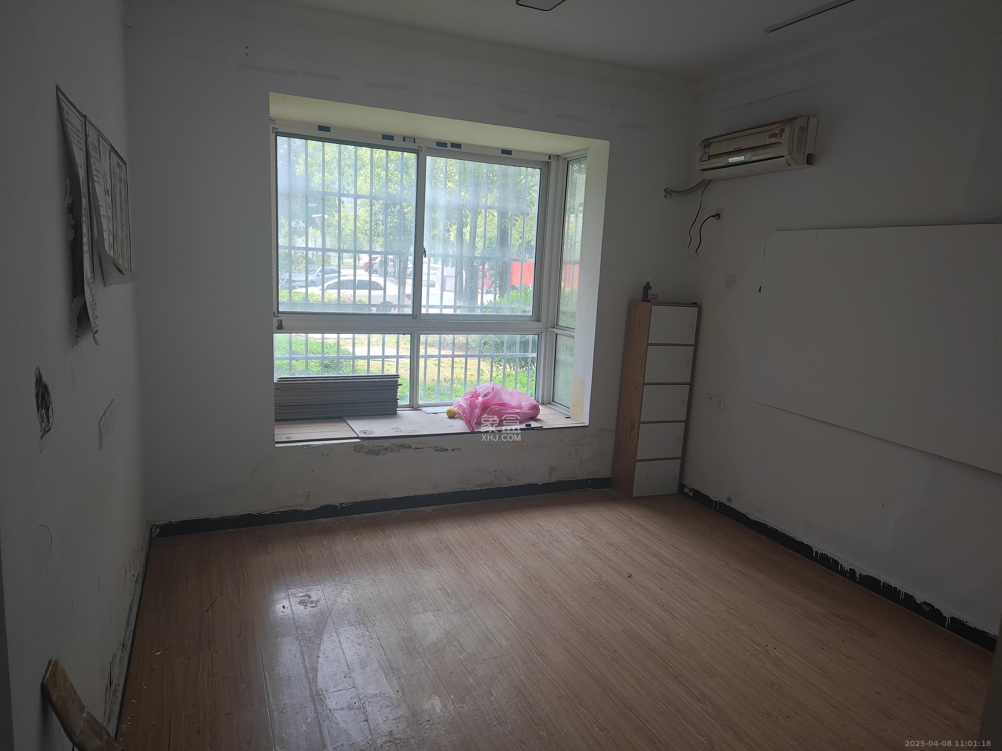 和润园一、二期 1室1厅1卫 2000.0元/月 和润园一、二期 1室1厅1卫 2000.0元/月室内图