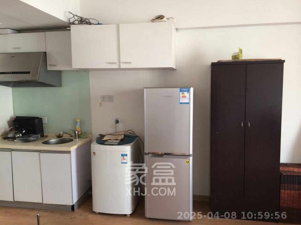 阳光100二期  1室1厅1卫   1300.00元/月室内图