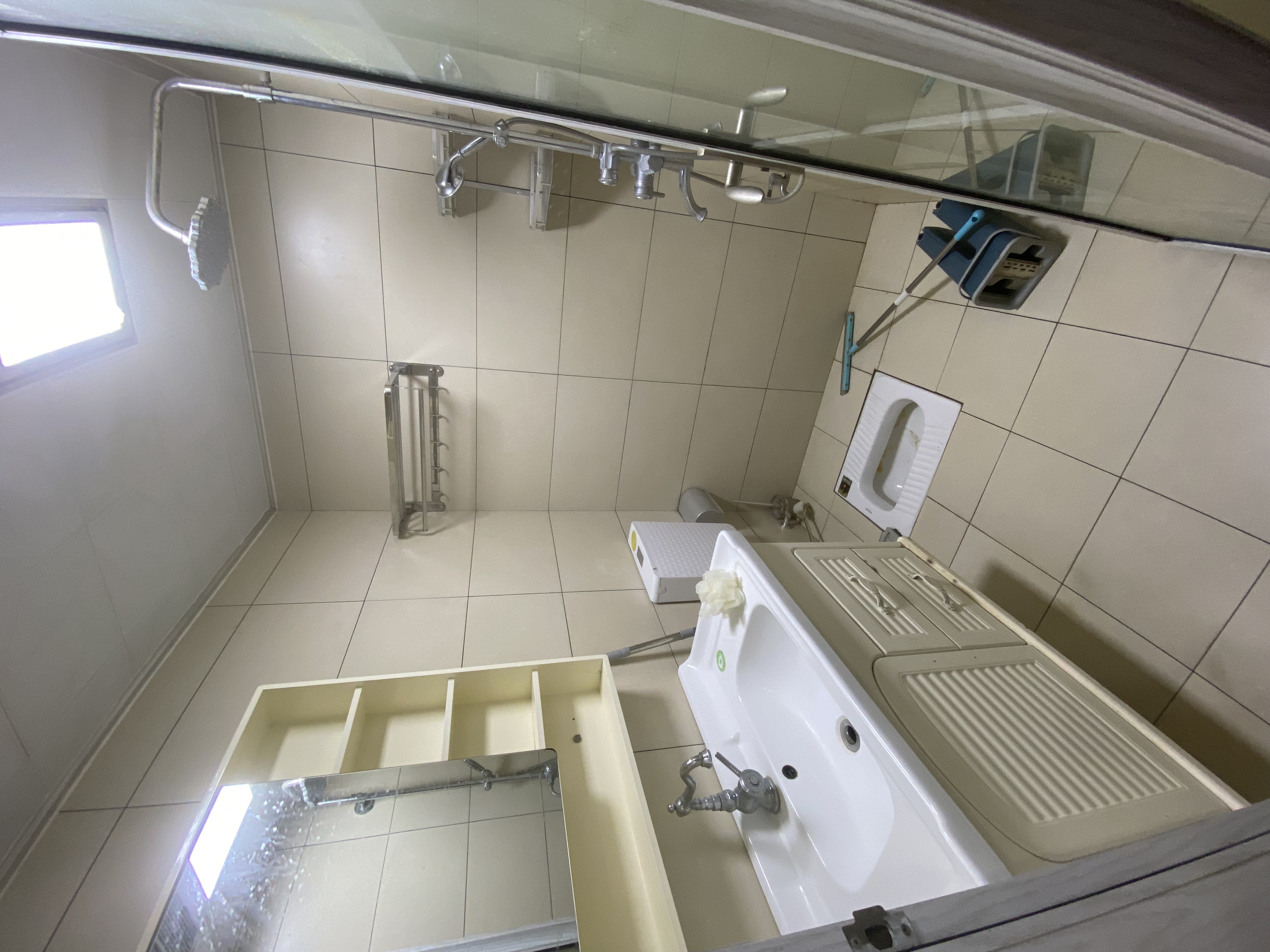 九圆大厦 1室1厅1卫 1000.0元/月 九圆大厦 1室1厅1卫 1000.0元/月室内图