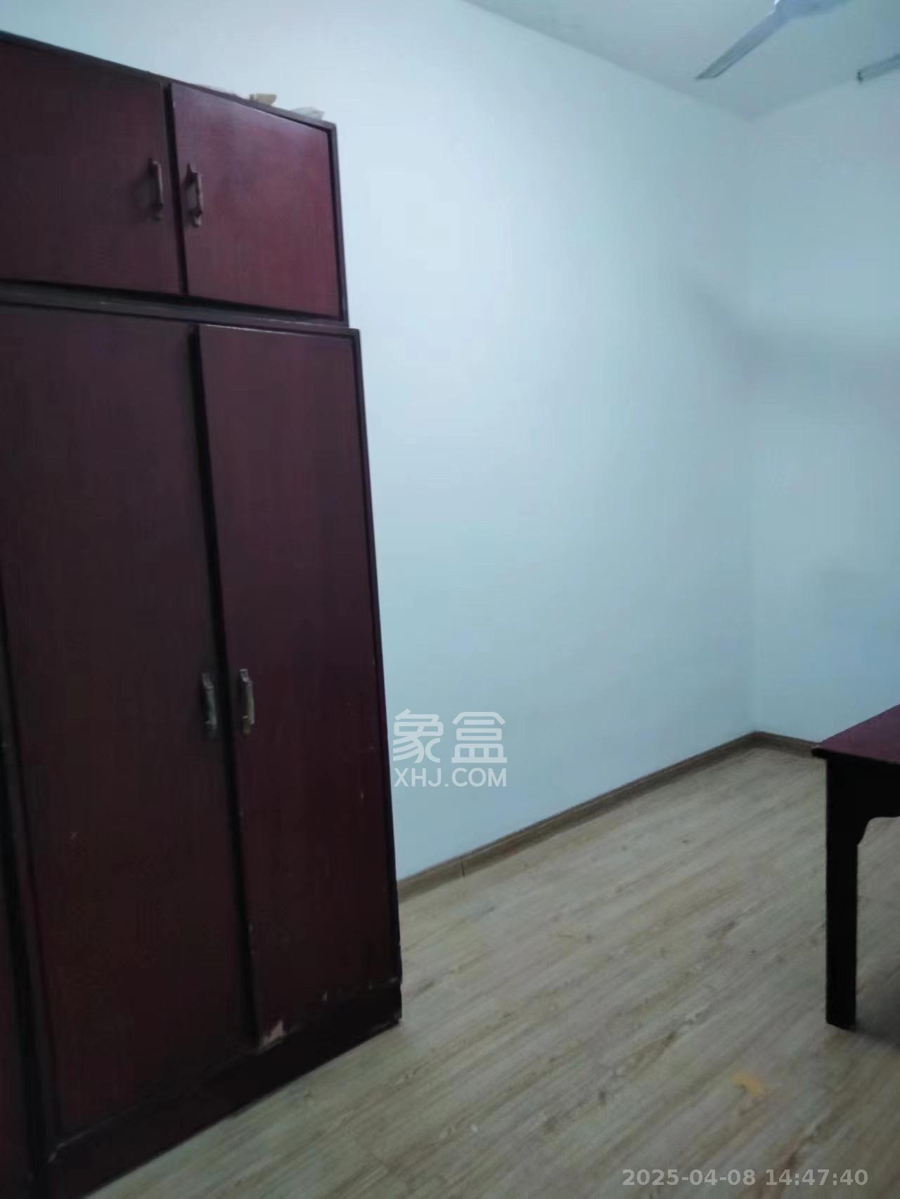 妹子山社区（曙光社区）  3室1厅1卫   1700.00元/月室内图