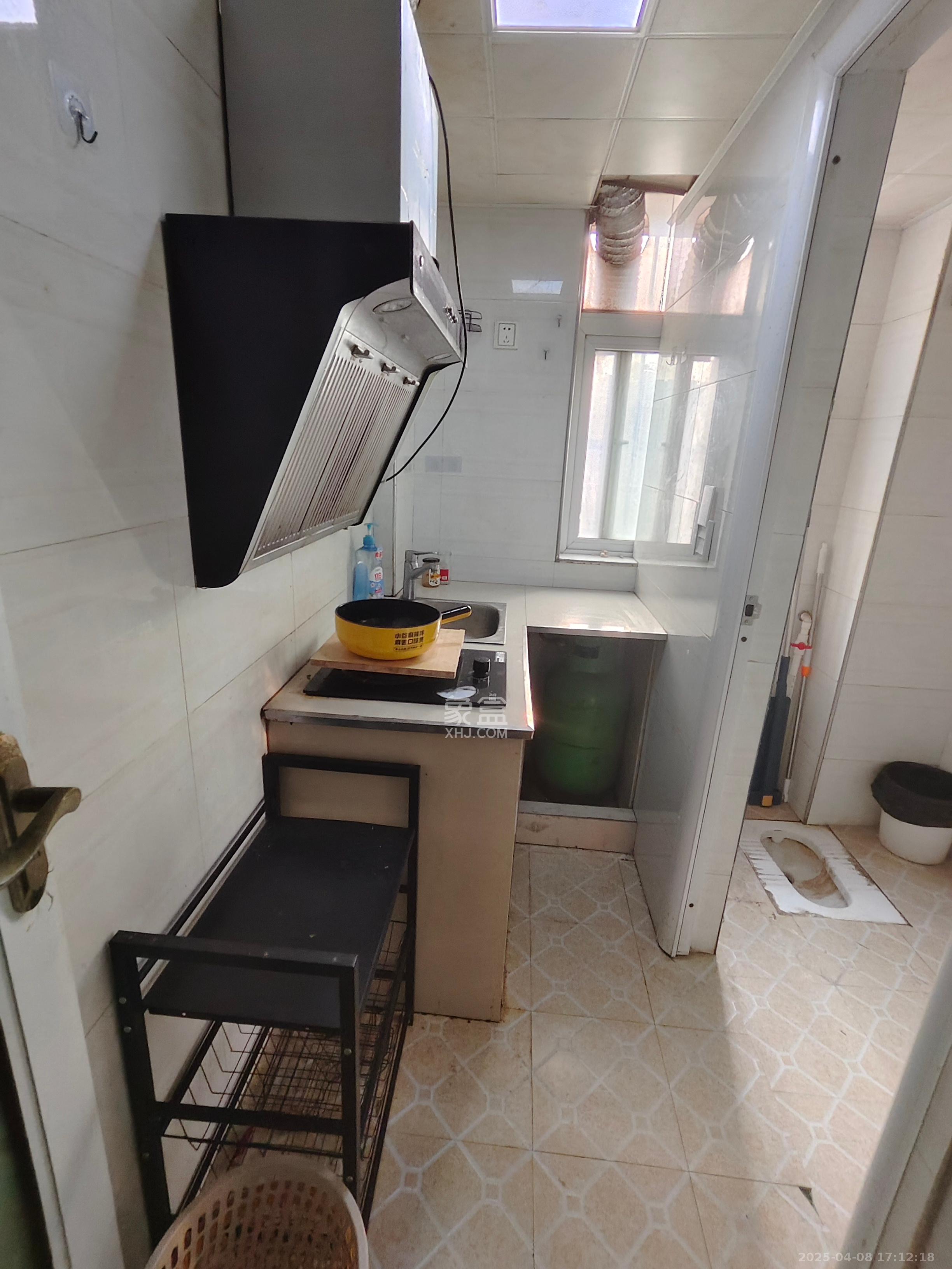 骑龙安置小区 1室0厅0卫 1250.0元/月 骑龙安置小区 1室0厅0卫 1250.0元/月室内图