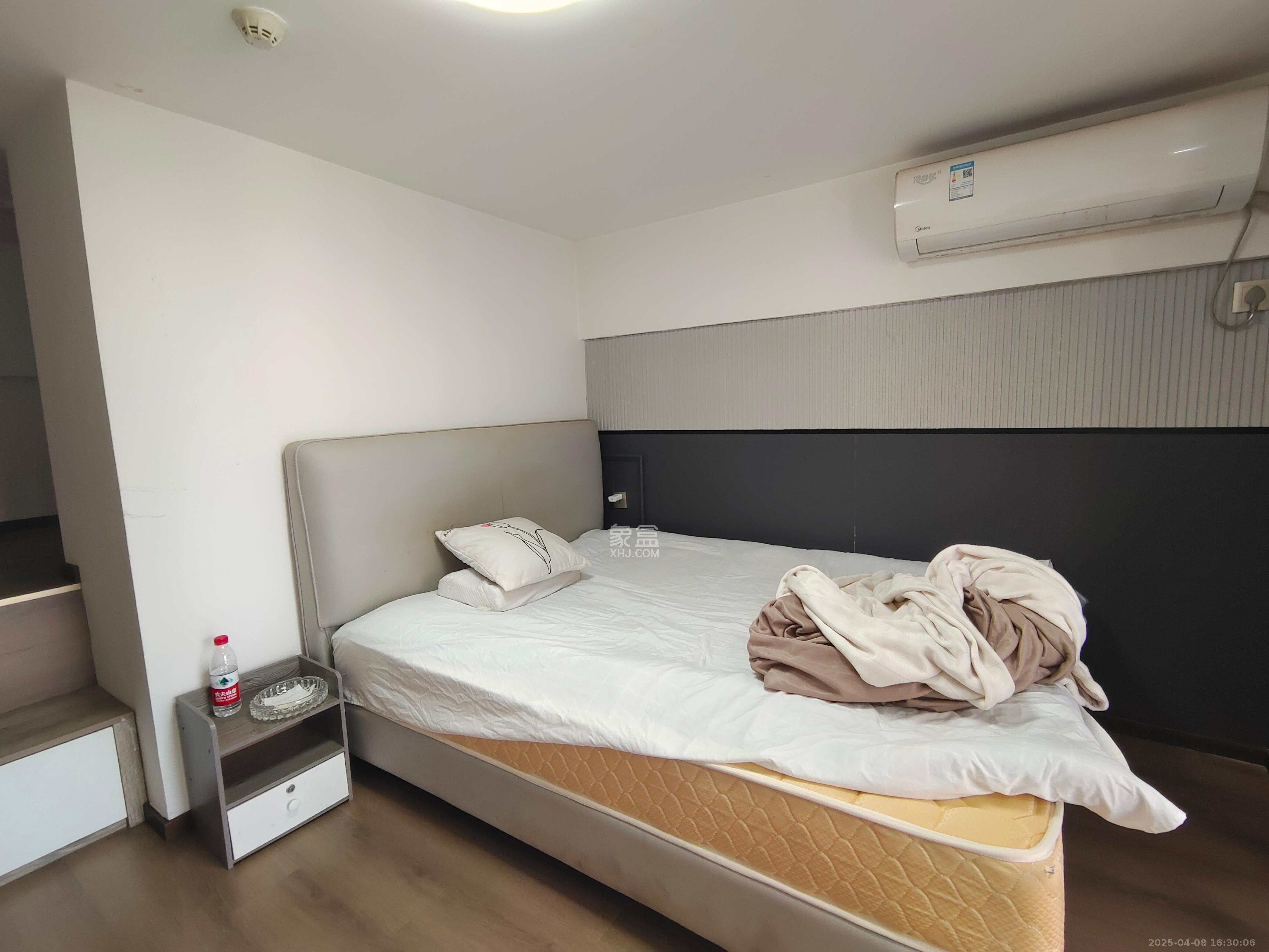 越秀悦湖台  1室0厅0卫   1600.00元/月室内图