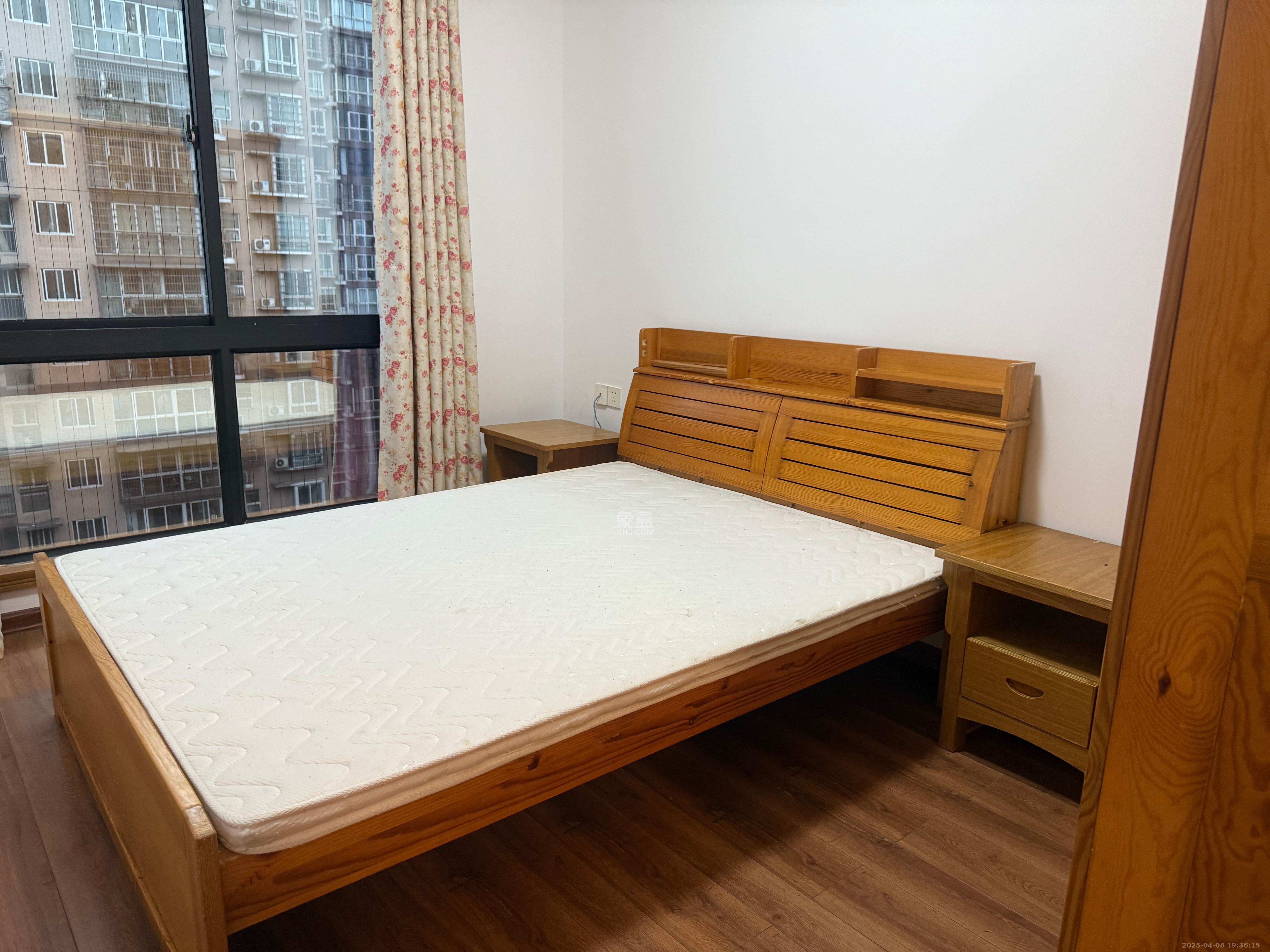 水岸天际(一期、二期) 2室2厅1卫 2000.0元/月 水岸天际(一期、二期) 2室2厅1卫 2000.0元/月室内图