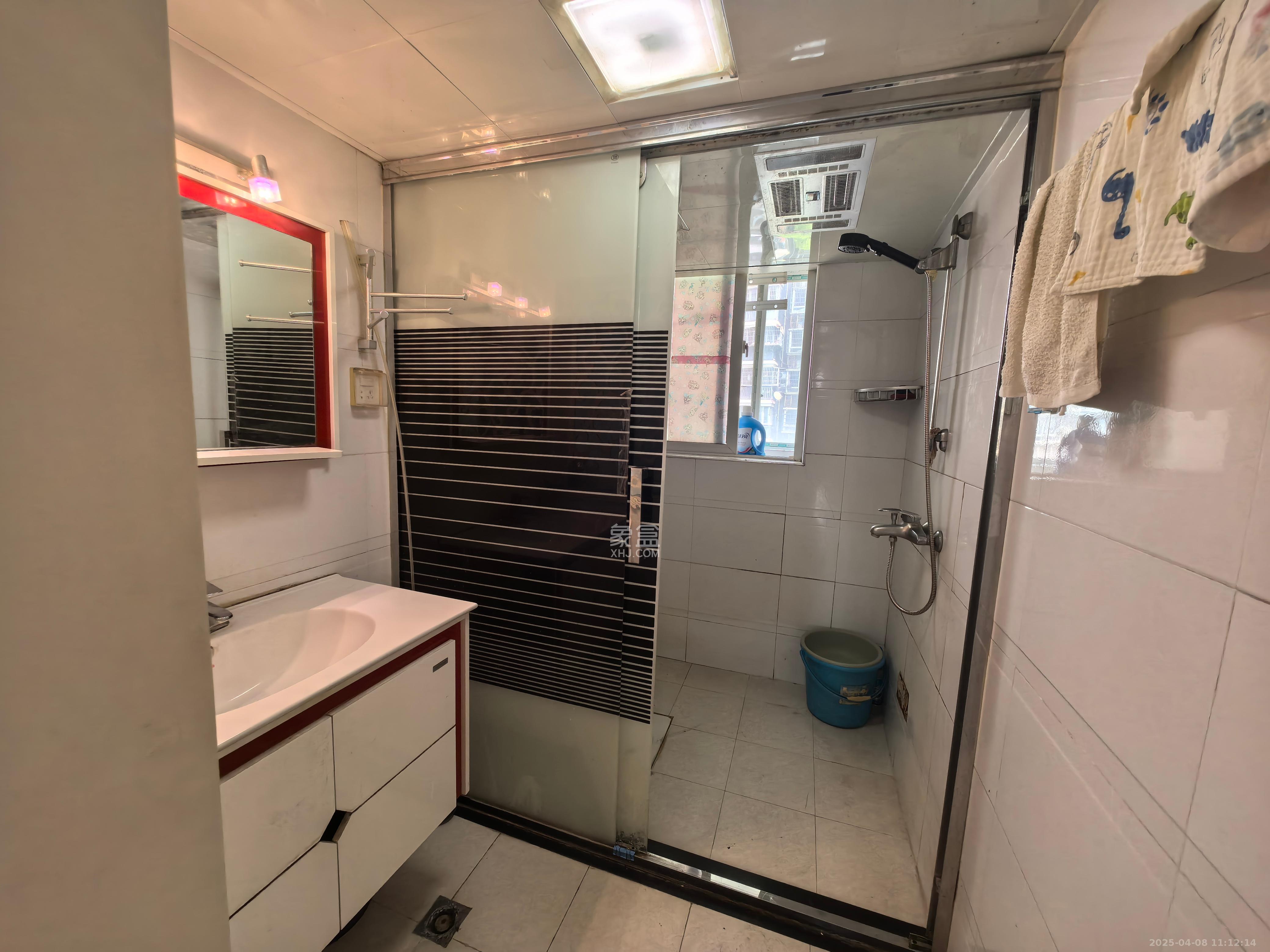 世景华庭 2室1厅1卫 1800.0元/月 世景华庭 2室1厅1卫 1800.0元/月室内图